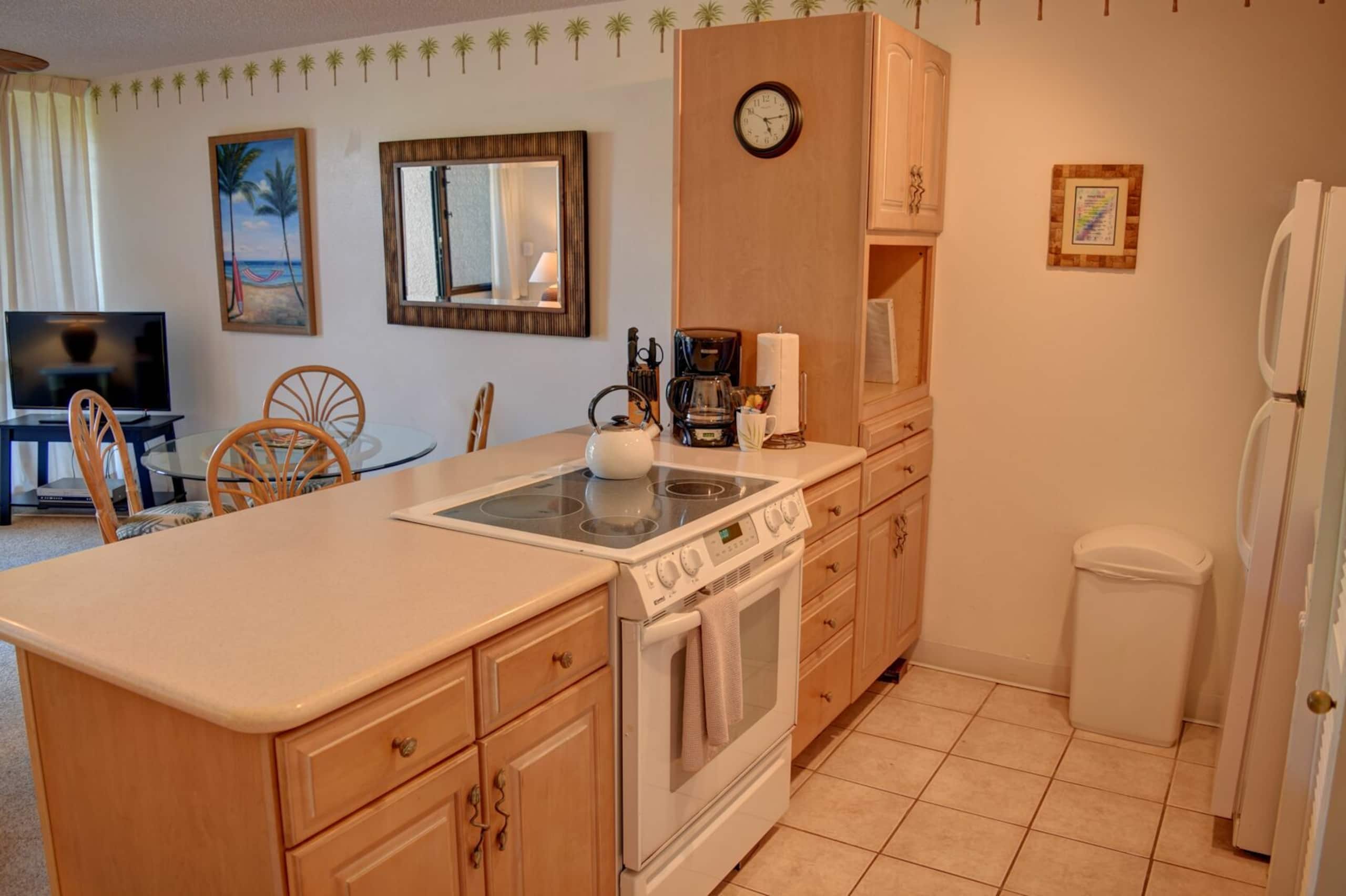 Condo in Kihei · ★4.17 · 1 bedroom · 2 beds · 1 bath - Image 6