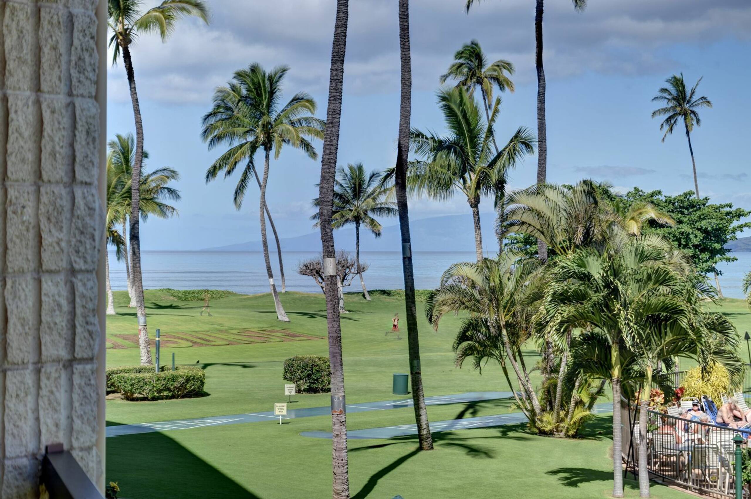 Condo in Kihei · ★4.64 · 2 bedrooms · 4 beds · 2 baths - Image 22