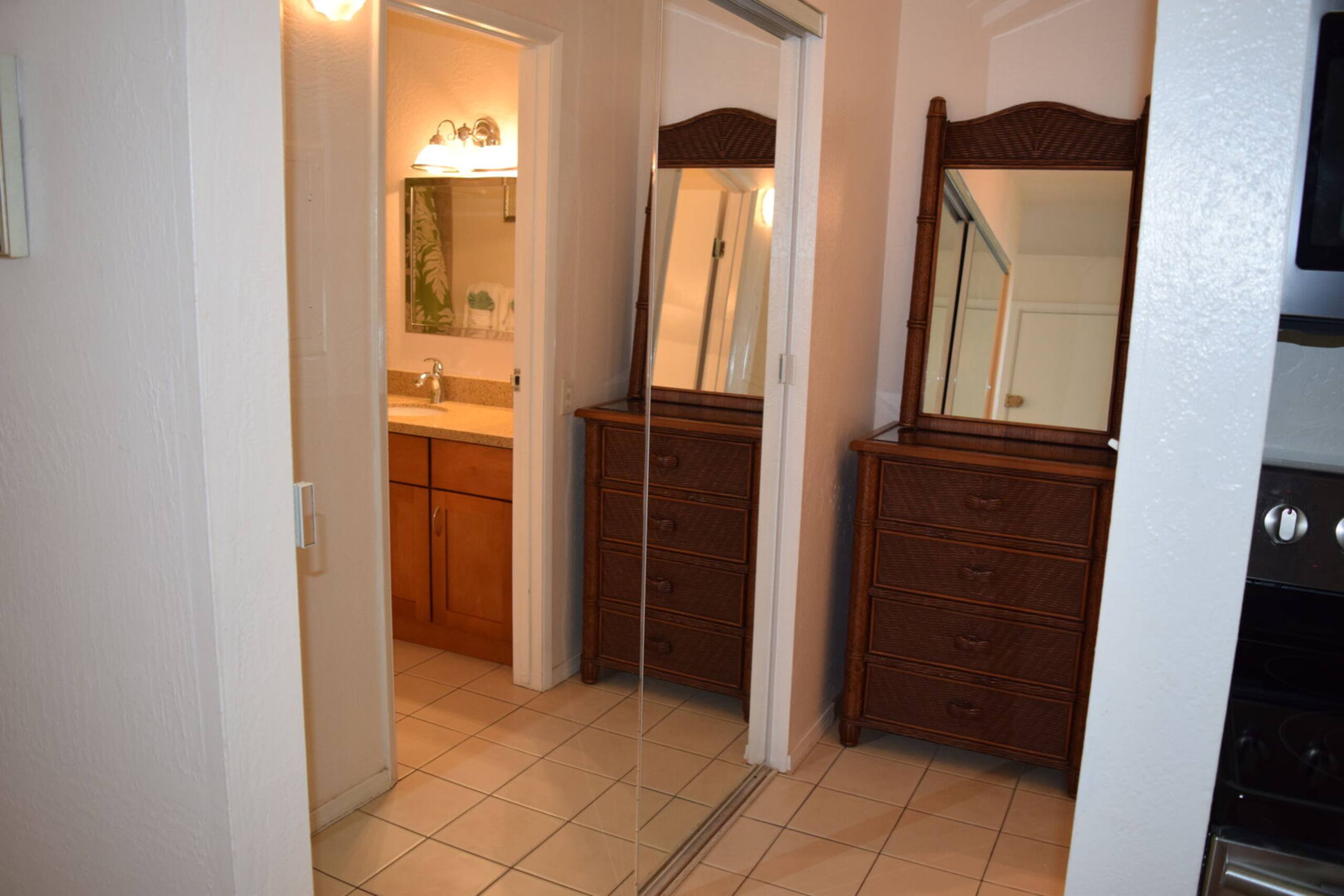 Condo in Kihei · ★4.14 · 1 bedroom · 1 bed · 1 bath - Image 17