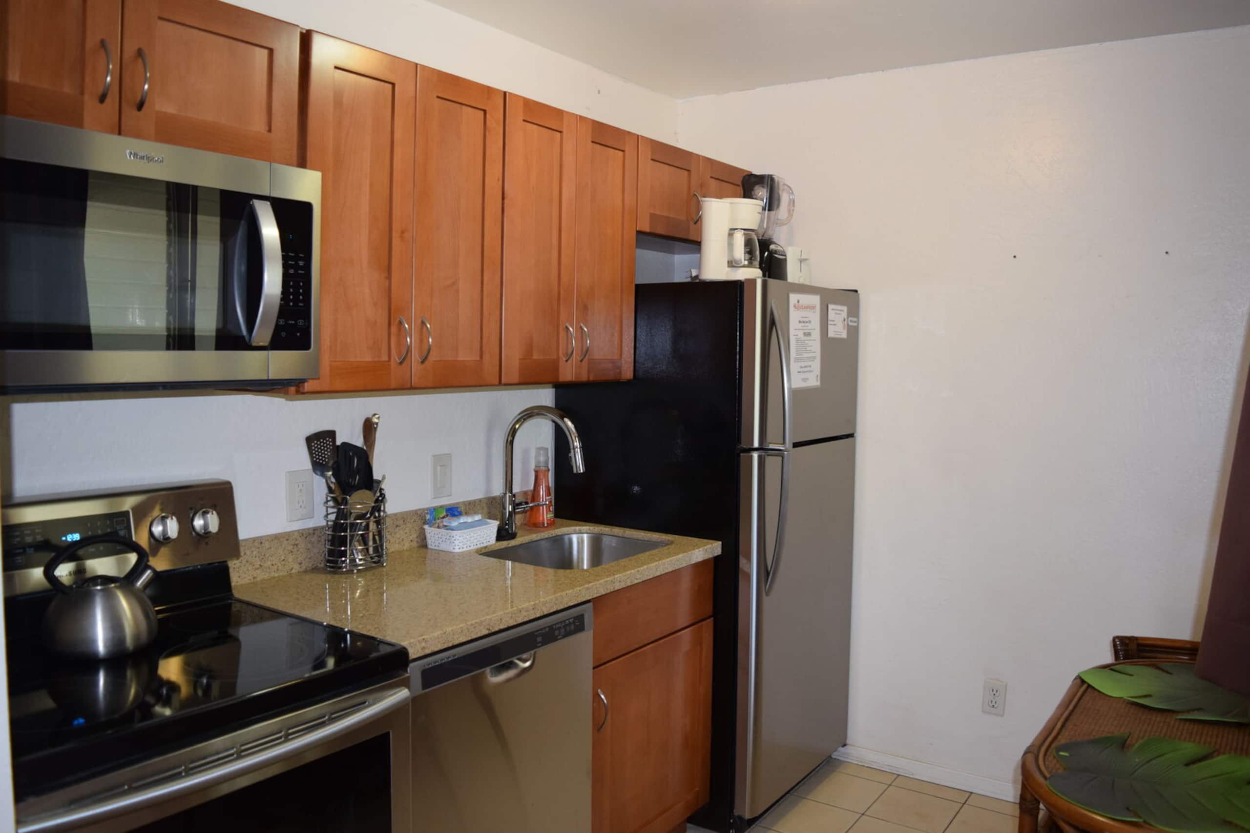Condo in Kihei · ★4.14 · 1 bedroom · 1 bed · 1 bath - Image 2