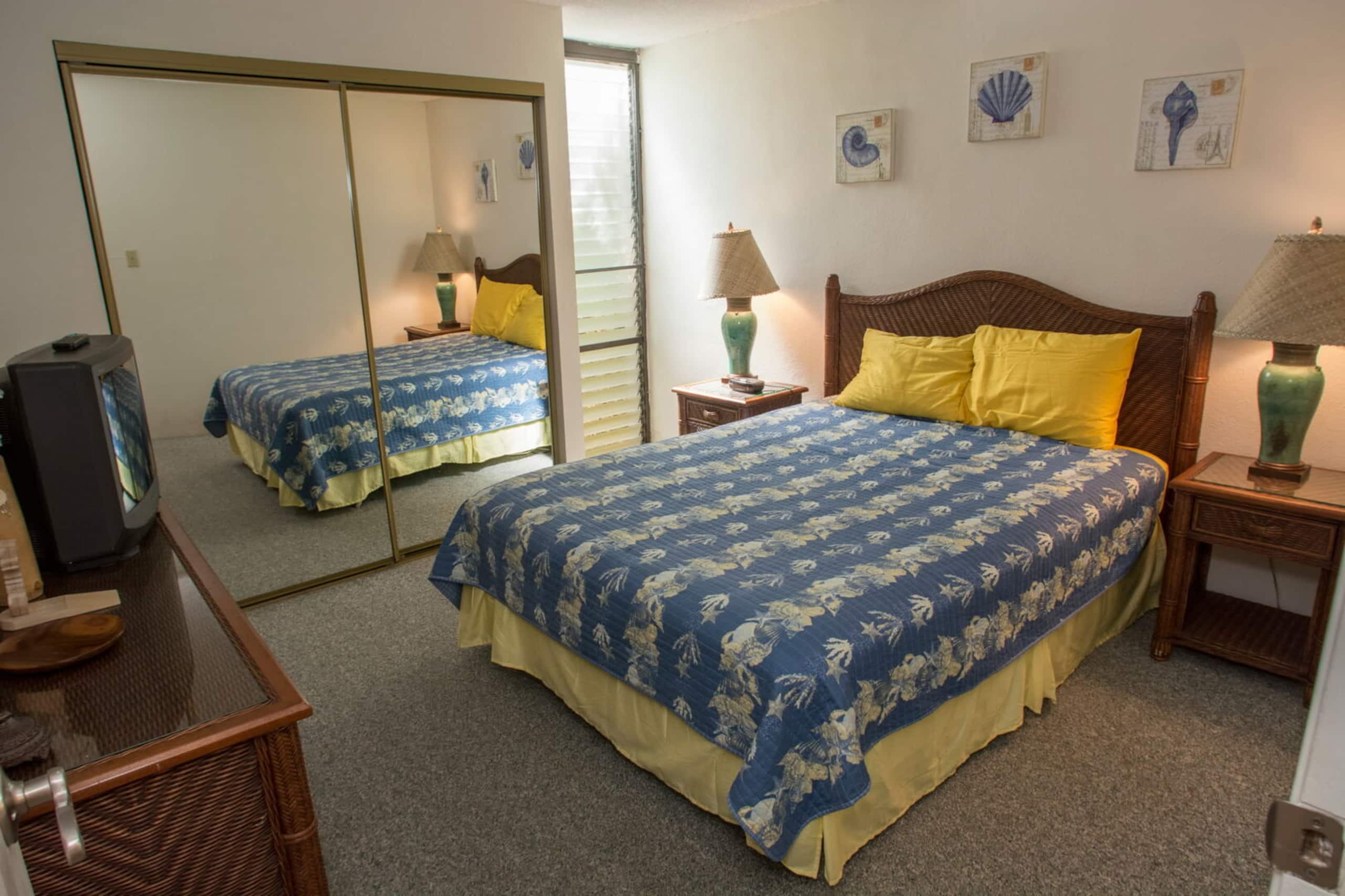 Condo in Kihei · ★4.38 · 2 bedrooms · 4 beds · 1 bath - Image 4