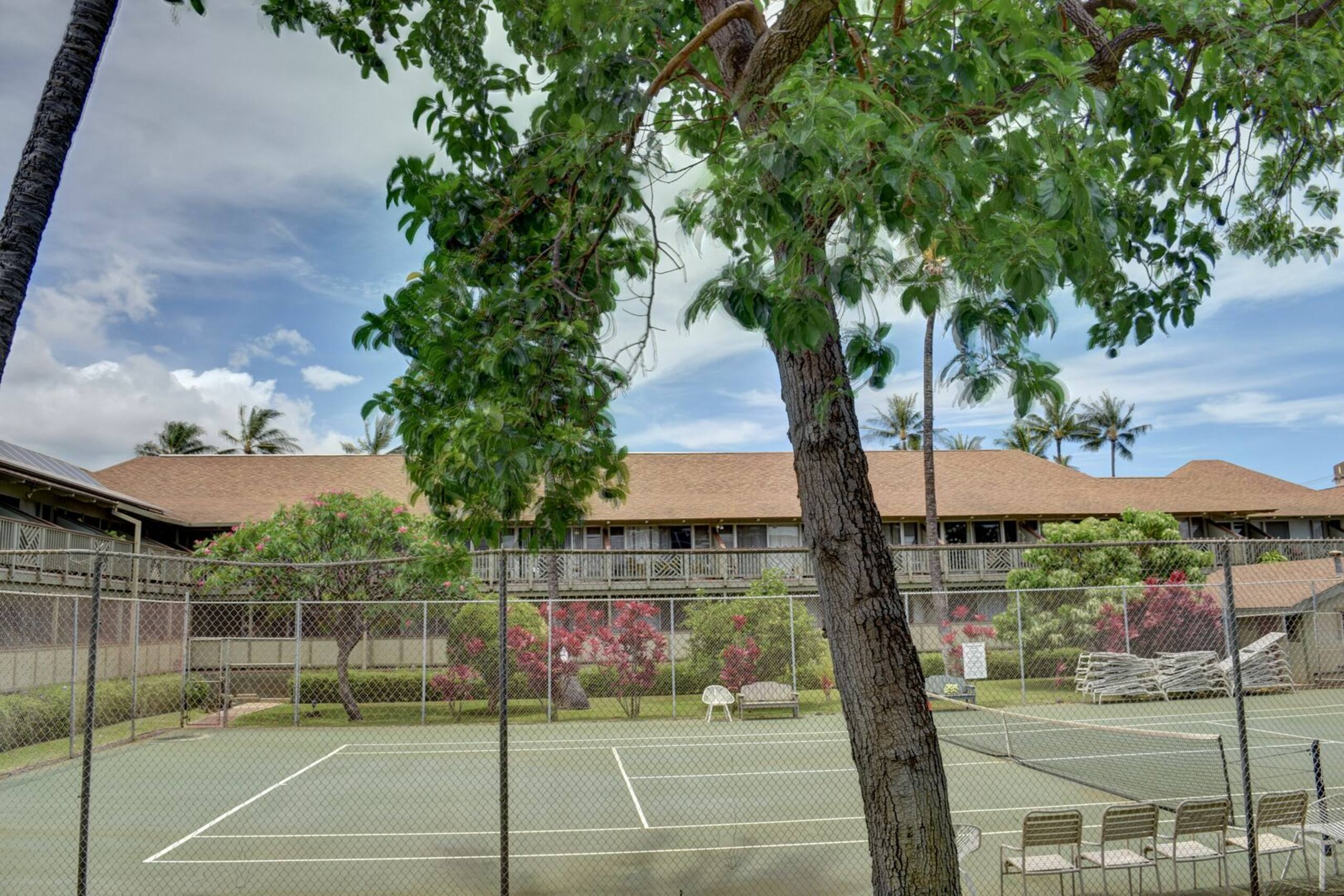 Condo in Kihei · ★4.11 · Studio · 1 bath - Image 11