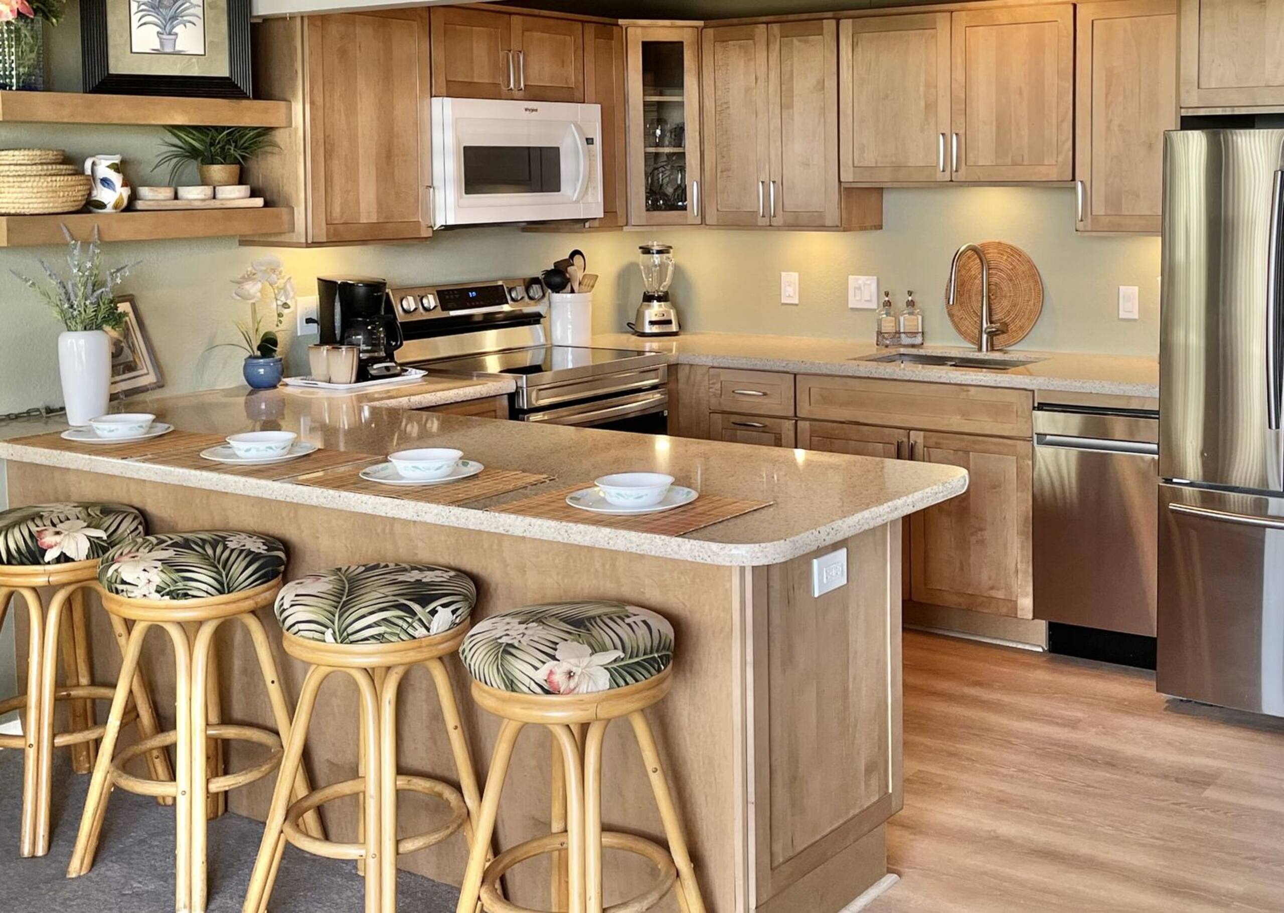 Condo in Kihei · ★4.77 · 2 bedrooms · 3 beds · 1 bath - Image 2