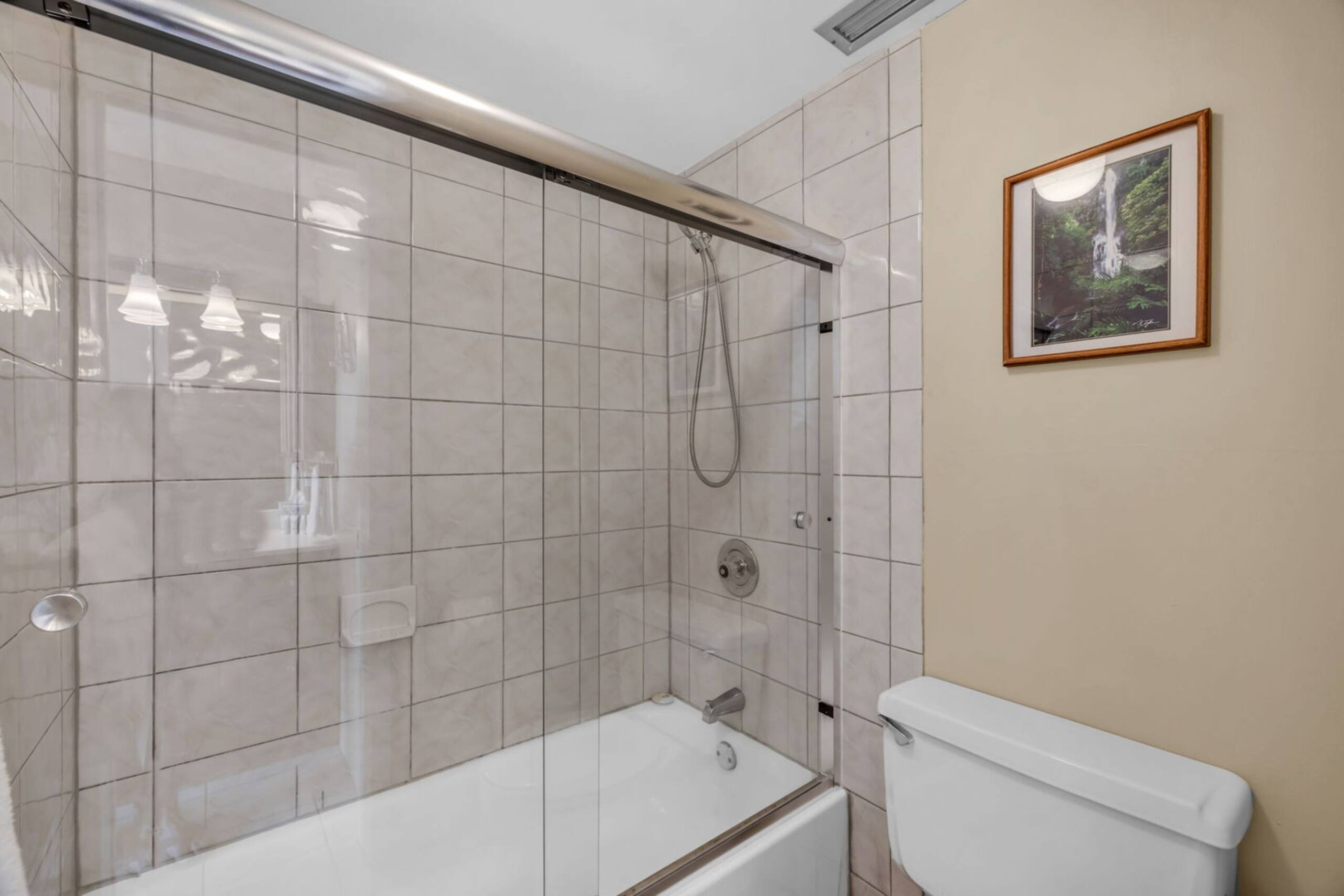 Condo in Kihei · ★4.76 · 2 bedrooms · 3 beds · 2 baths - Image 14