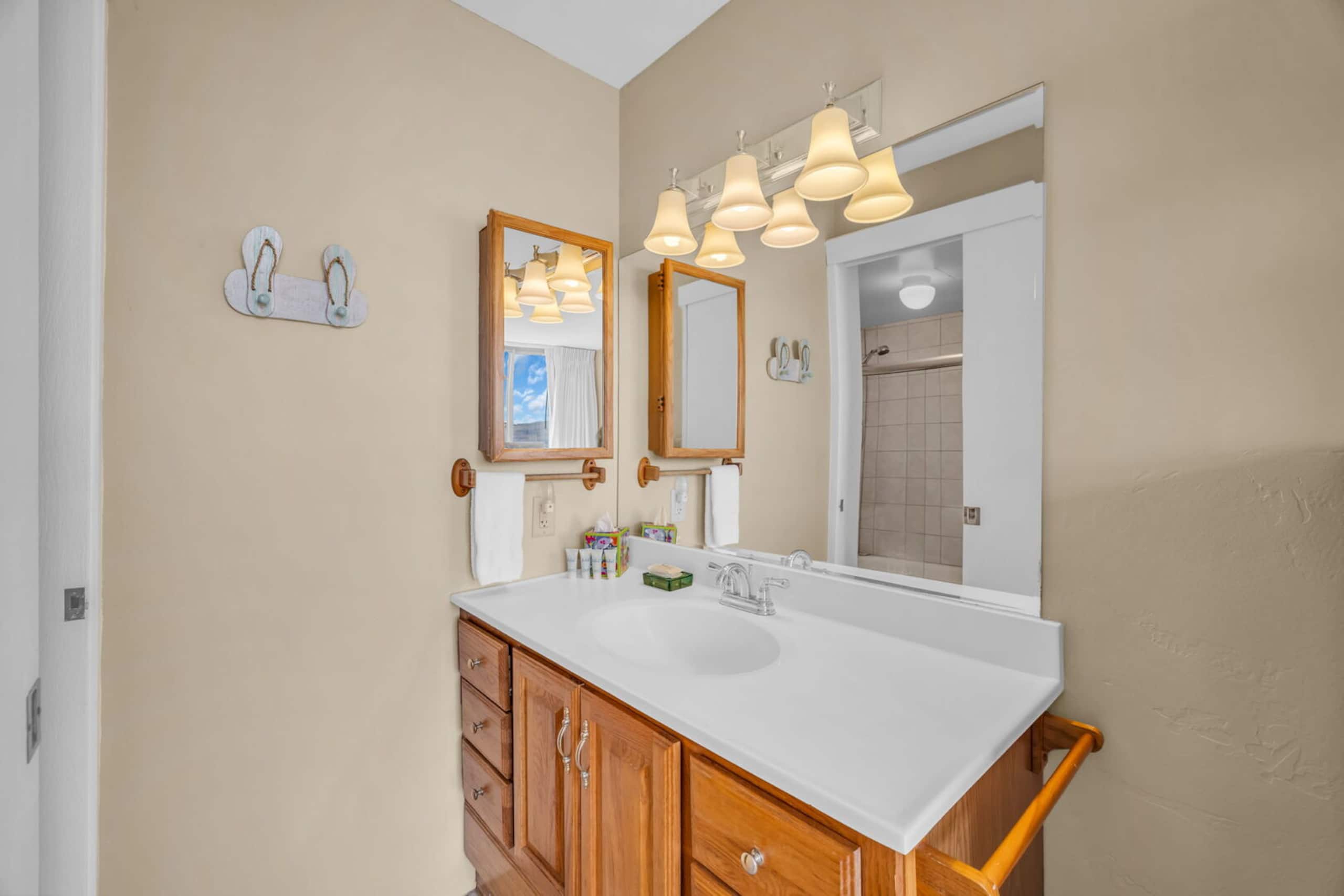 Condo in Kihei · ★4.76 · 2 bedrooms · 3 beds · 2 baths - Image 13