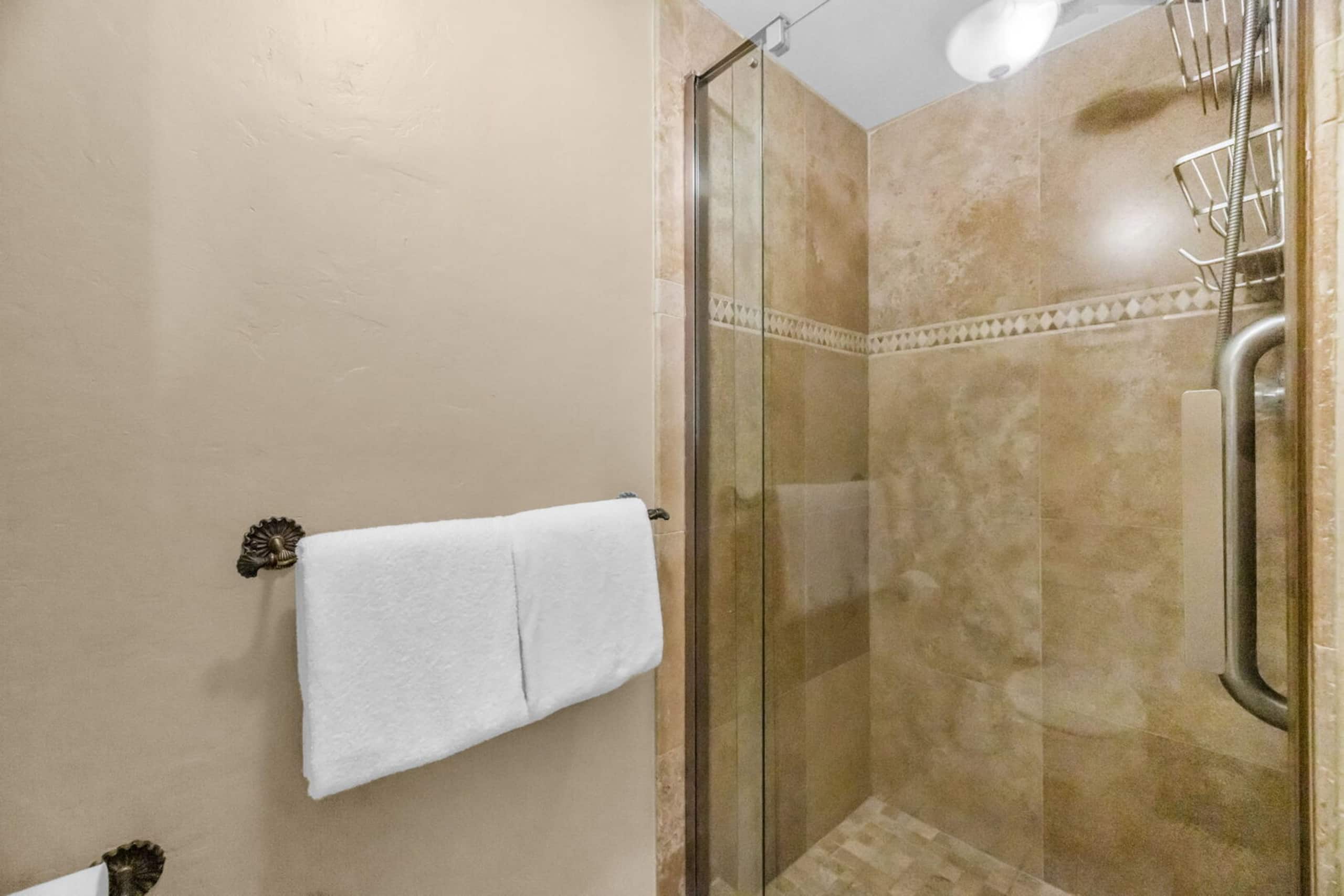 Condo in Kihei · ★4.76 · 2 bedrooms · 3 beds · 2 baths - Image 11