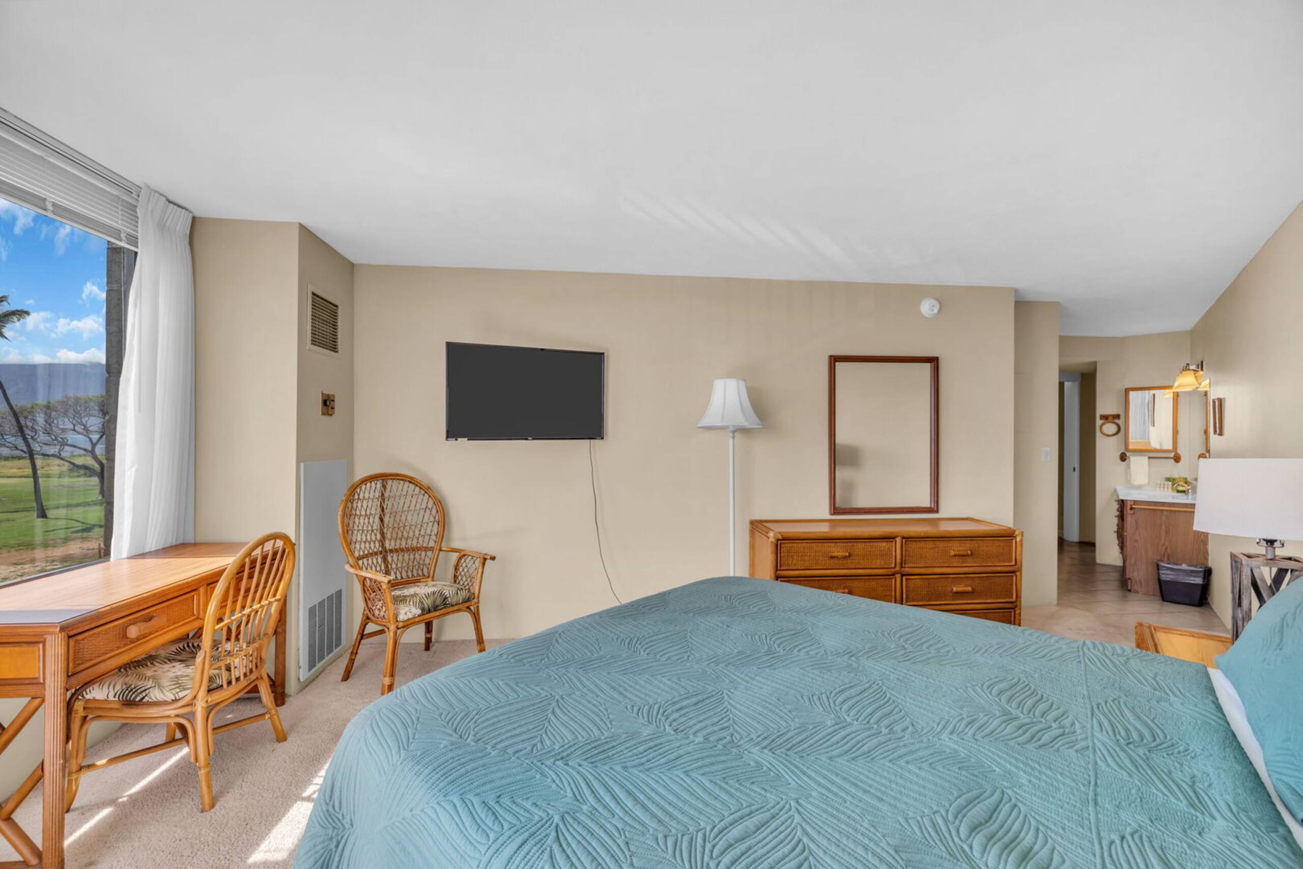 Condo in Kihei · ★4.76 · 2 bedrooms · 3 beds · 2 baths - Image 9