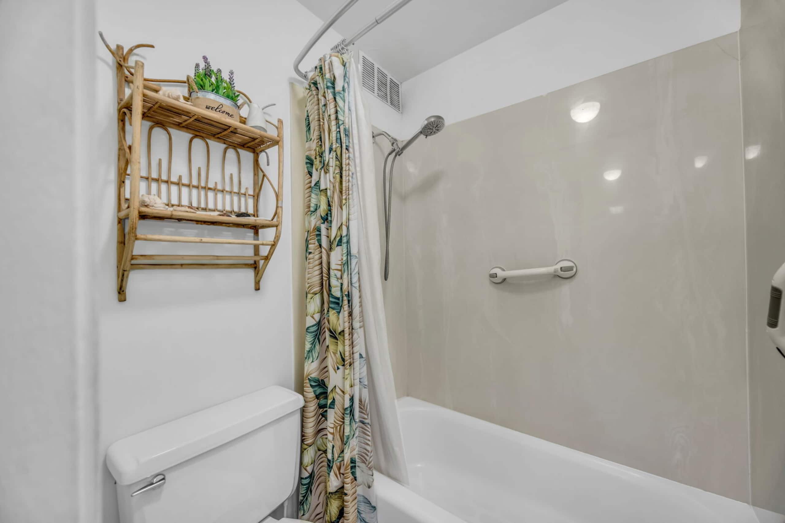 Condo in Kihei · ★4.69 · 1 bedroom · 2 beds · 1 bath - Image 9