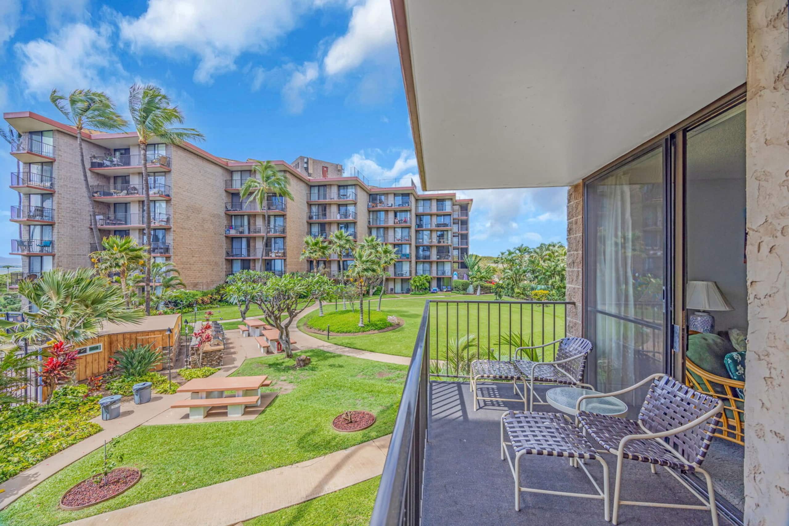 Condo in Kihei · ★4.69 · 1 bedroom · 2 beds · 1 bath - Image 5