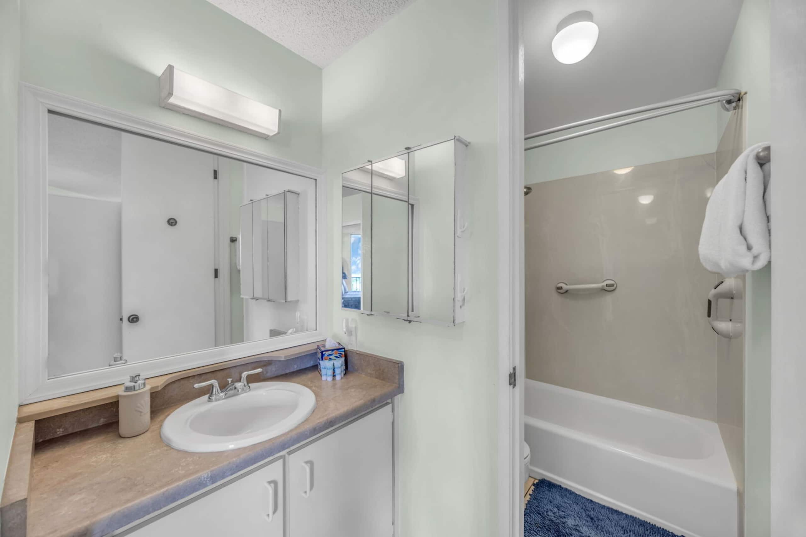 Condo in Kihei · ★4.69 · 1 bedroom · 2 beds · 1 bath - Image 8