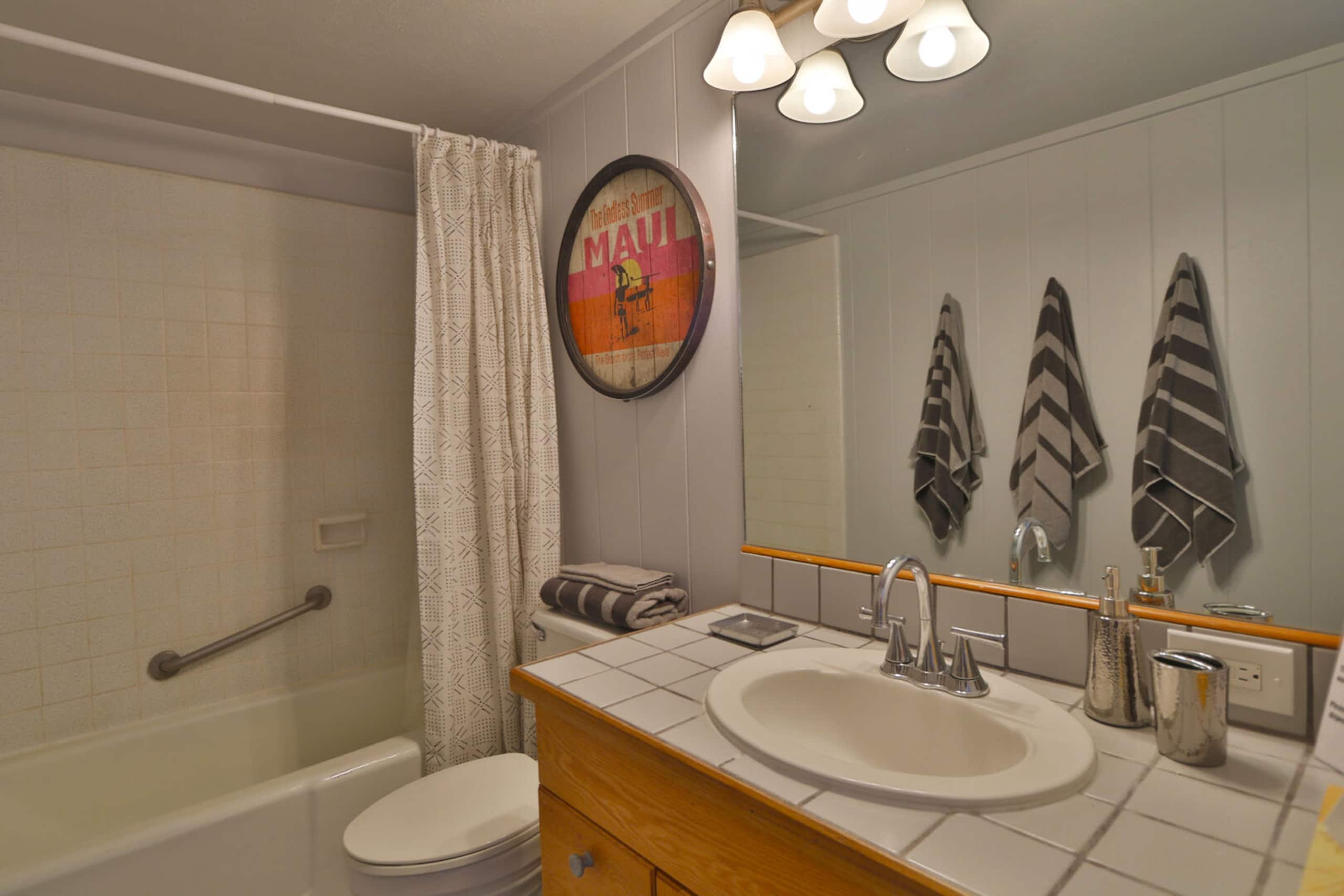 Condo in Kihei · ★4.29 · 1 bedroom · 2 beds · 1 bath - Image 7