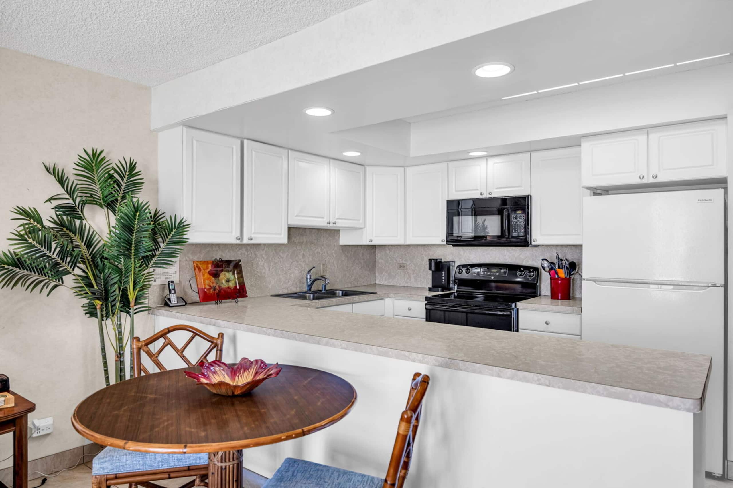 Condo in Kihei · ★4.72 · 1 bedroom · 1 bed · 1 bath - Image 4