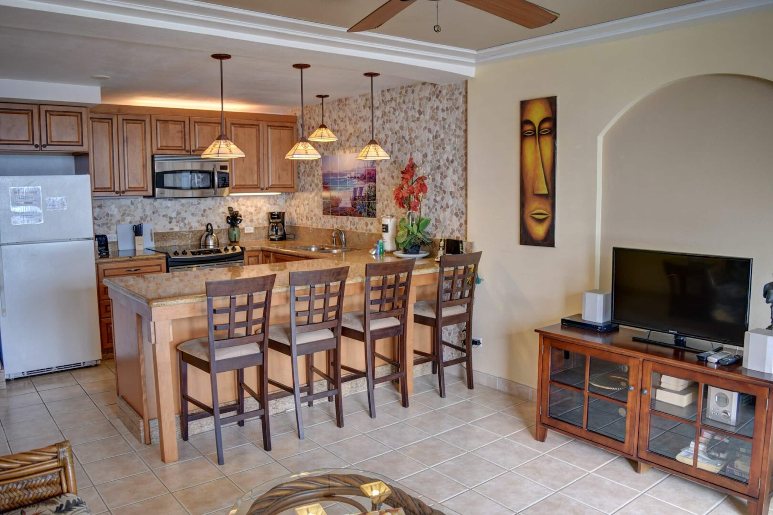Condo in Kihei · ★4.0 · 1 bedroom · 2 beds · 1 bath - Image 1