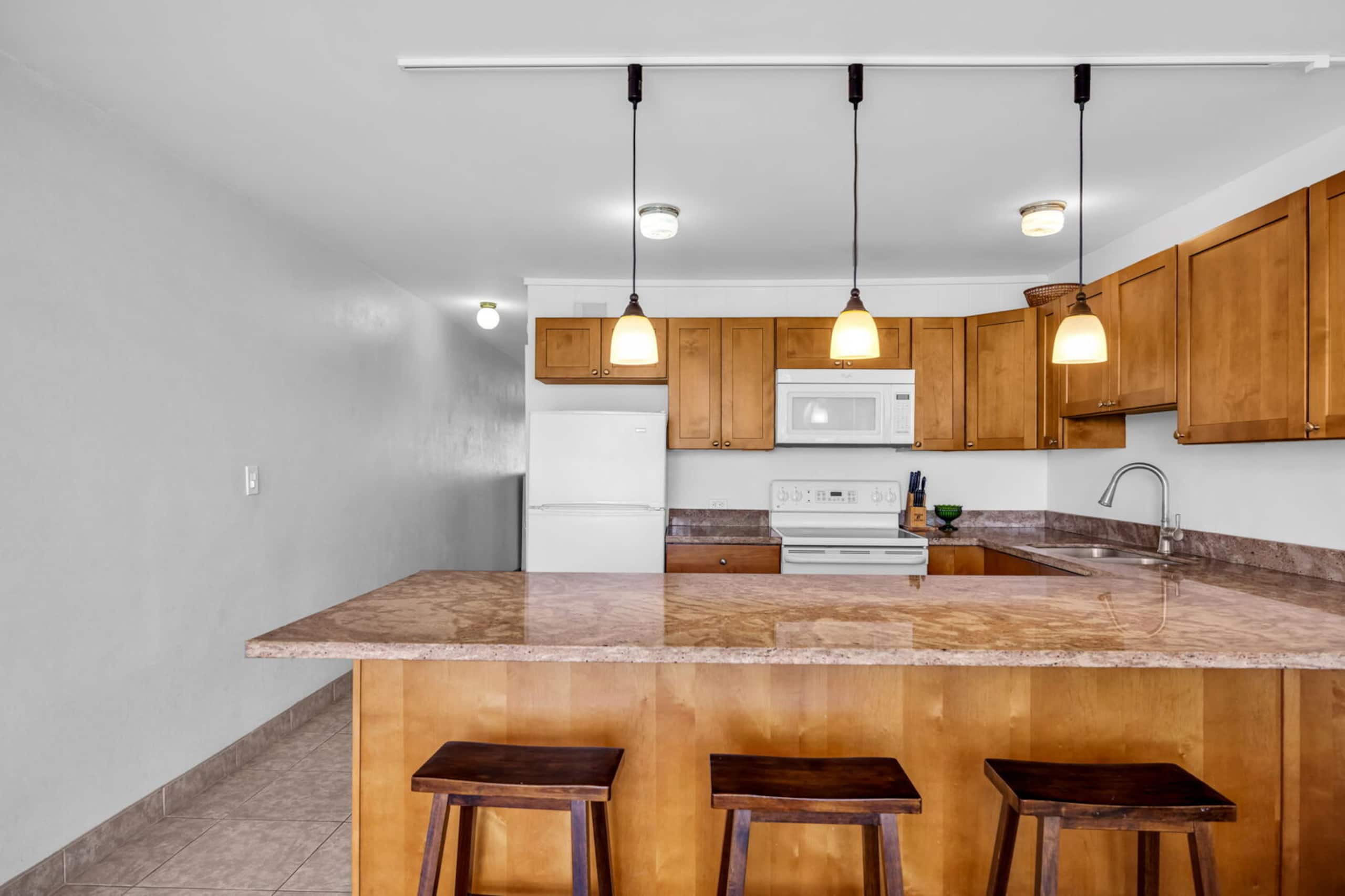 Condo in Kihei · ★4.33 · 1 bedroom · 2 beds · 1 bath - Image 14