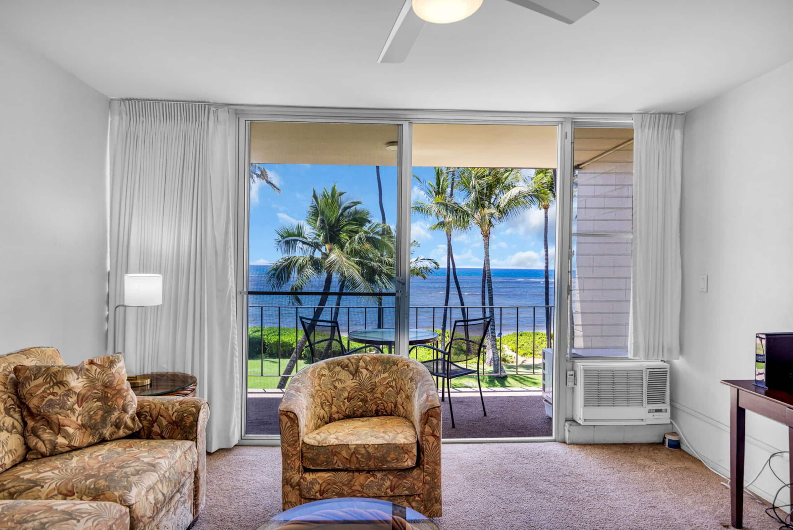 Condo in Kihei · ★4.33 · 1 bedroom · 2 beds · 1 bath - Image 4