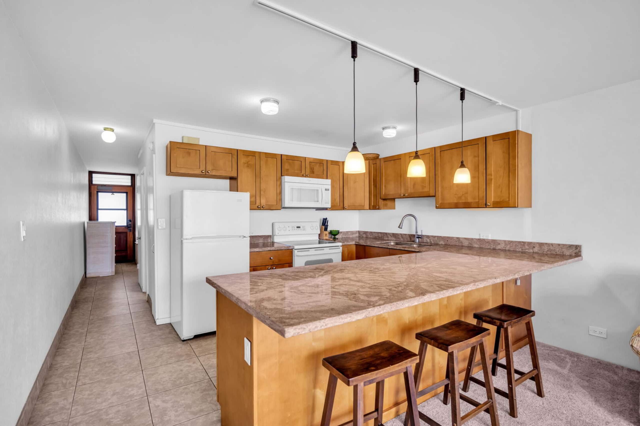 Condo in Kihei · ★4.33 · 1 bedroom · 2 beds · 1 bath - Image 13