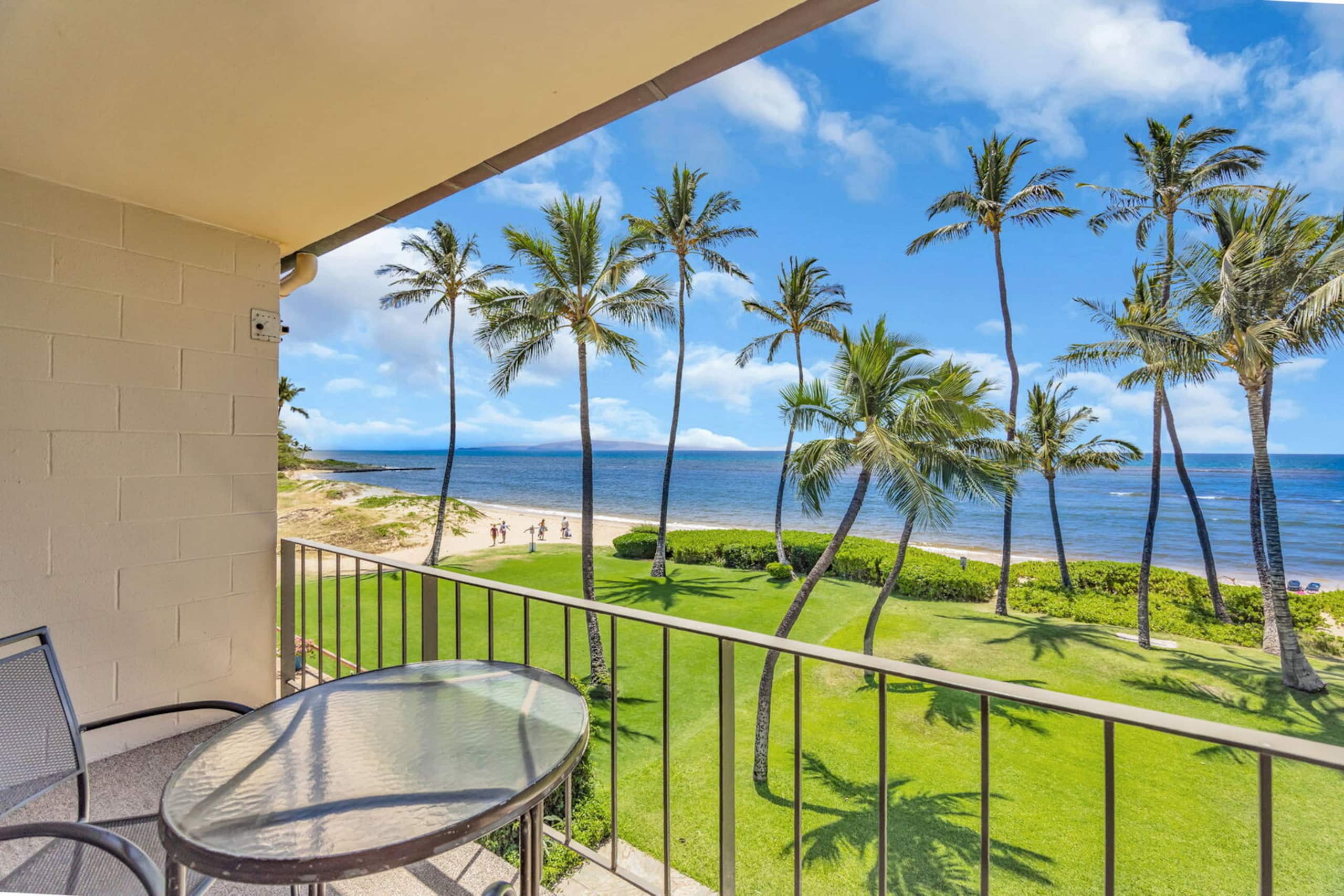 Condo in Kihei · ★4.33 · 1 bedroom · 2 beds · 1 bath - Image 18