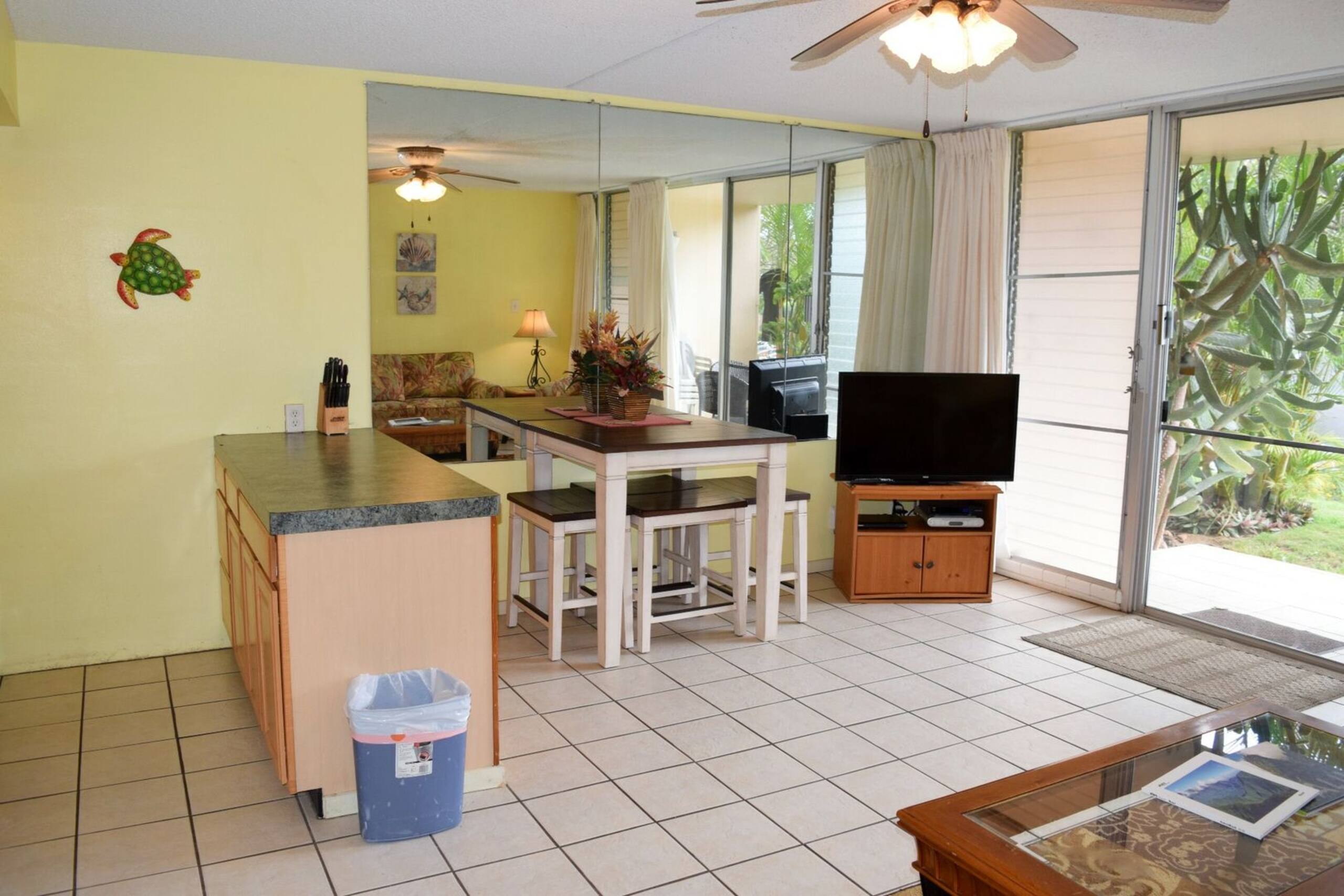 Condo in Kihei · ★4.42 · 1 bedroom · 2 beds · 1 bath - Image 4
