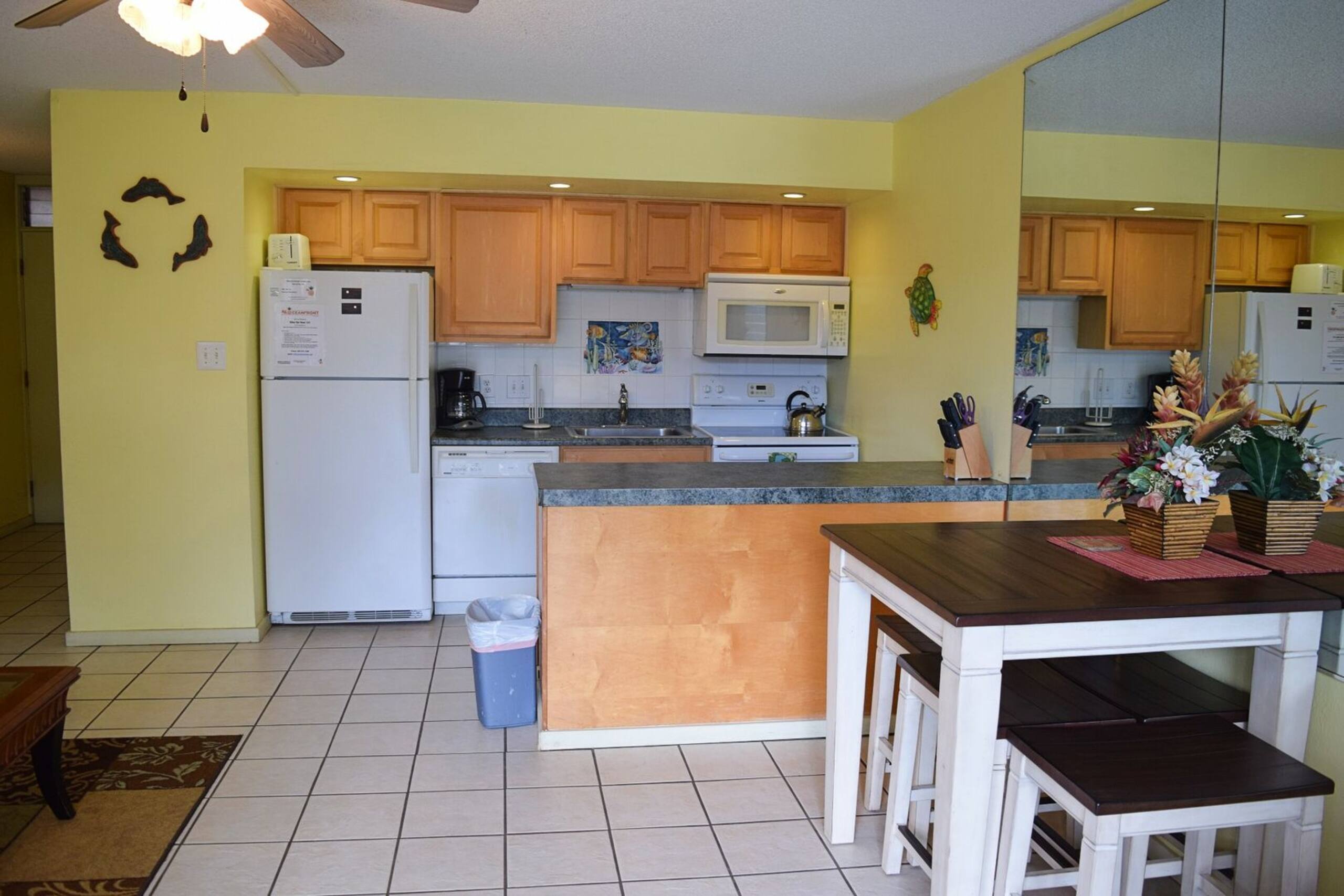 Condo in Kihei · ★4.42 · 1 bedroom · 2 beds · 1 bath - Image 7