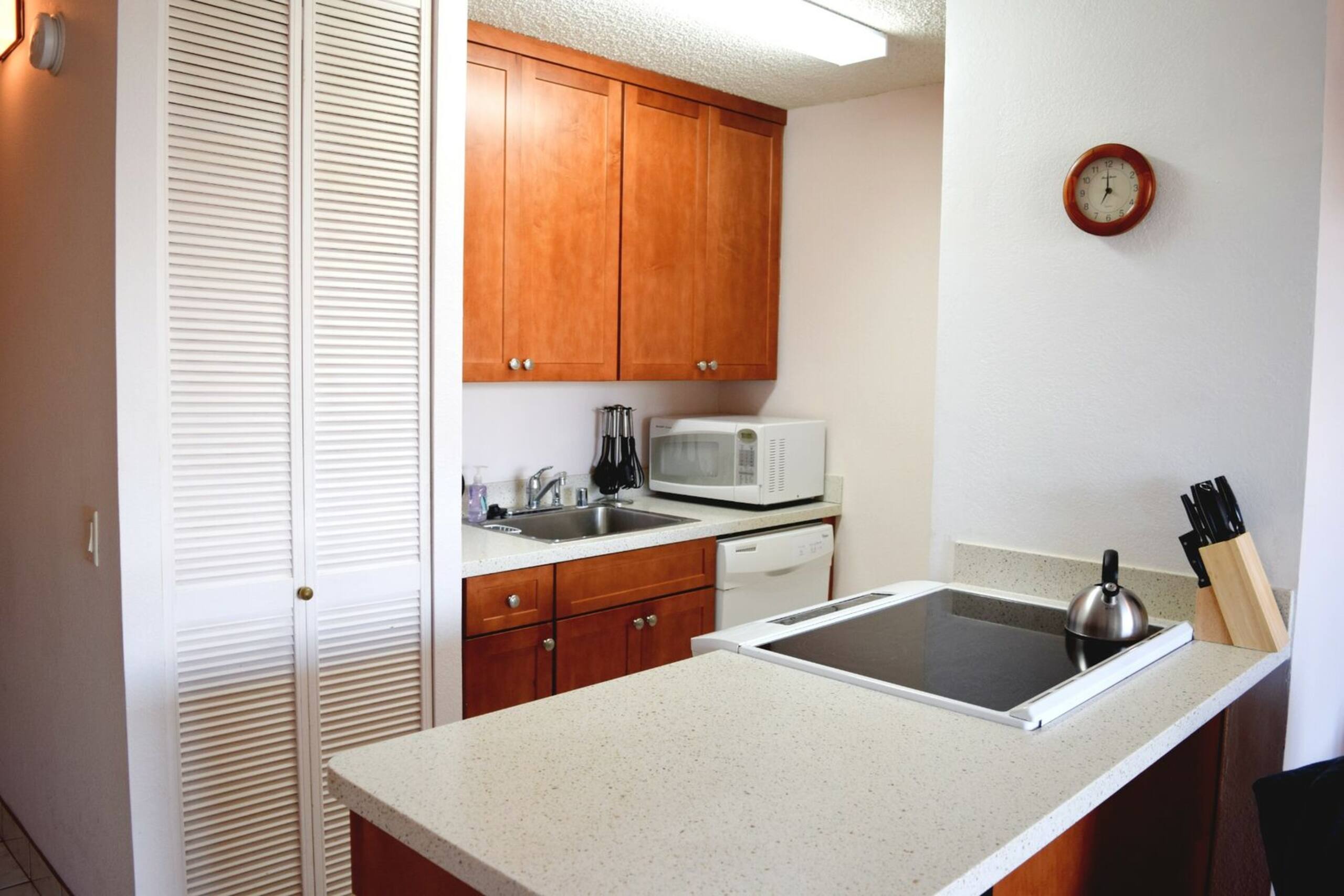 Condo in Kihei · ★4.14 · 1 bedroom · 1 bed · 1 bath - Image 6