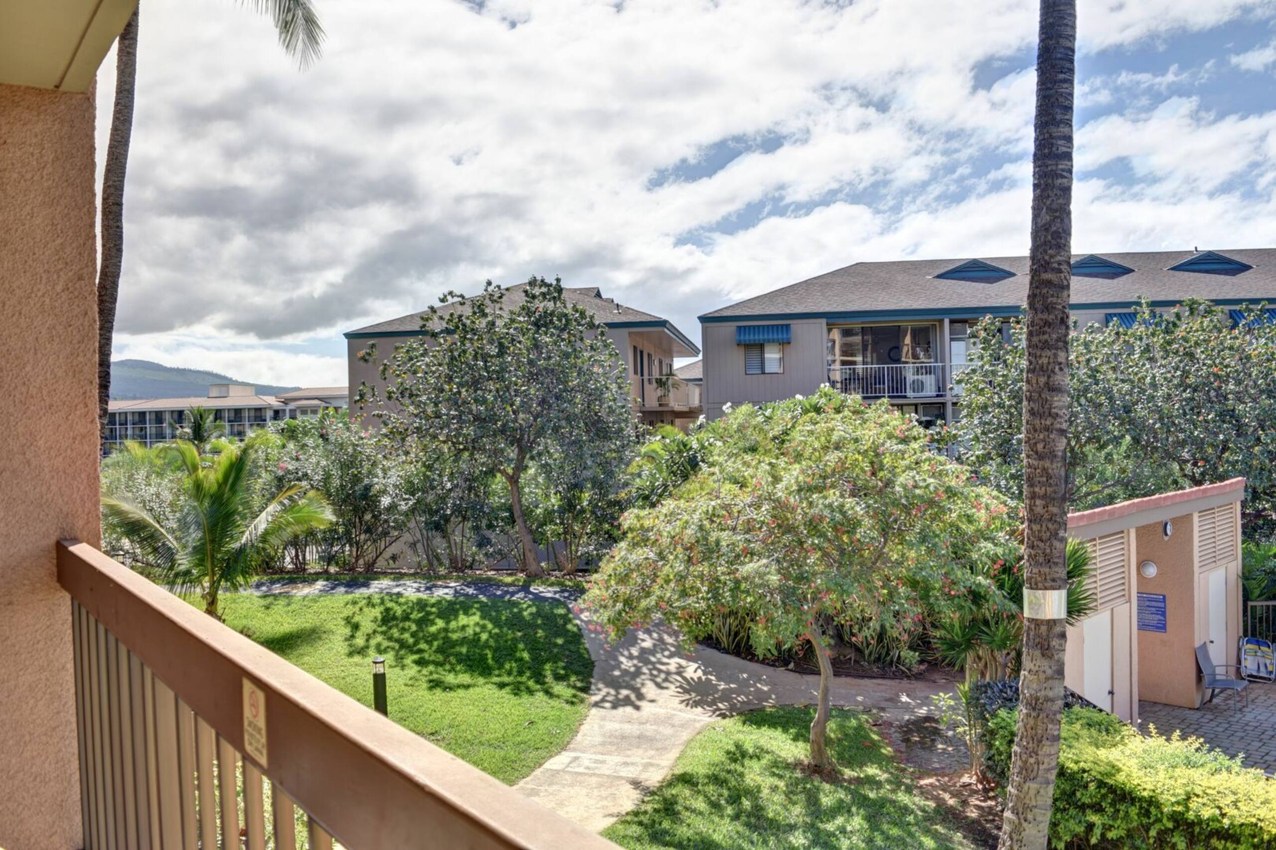 Condo in Kihei · ★4.14 · 1 bedroom · 1 bed · 1 bath - Image 13