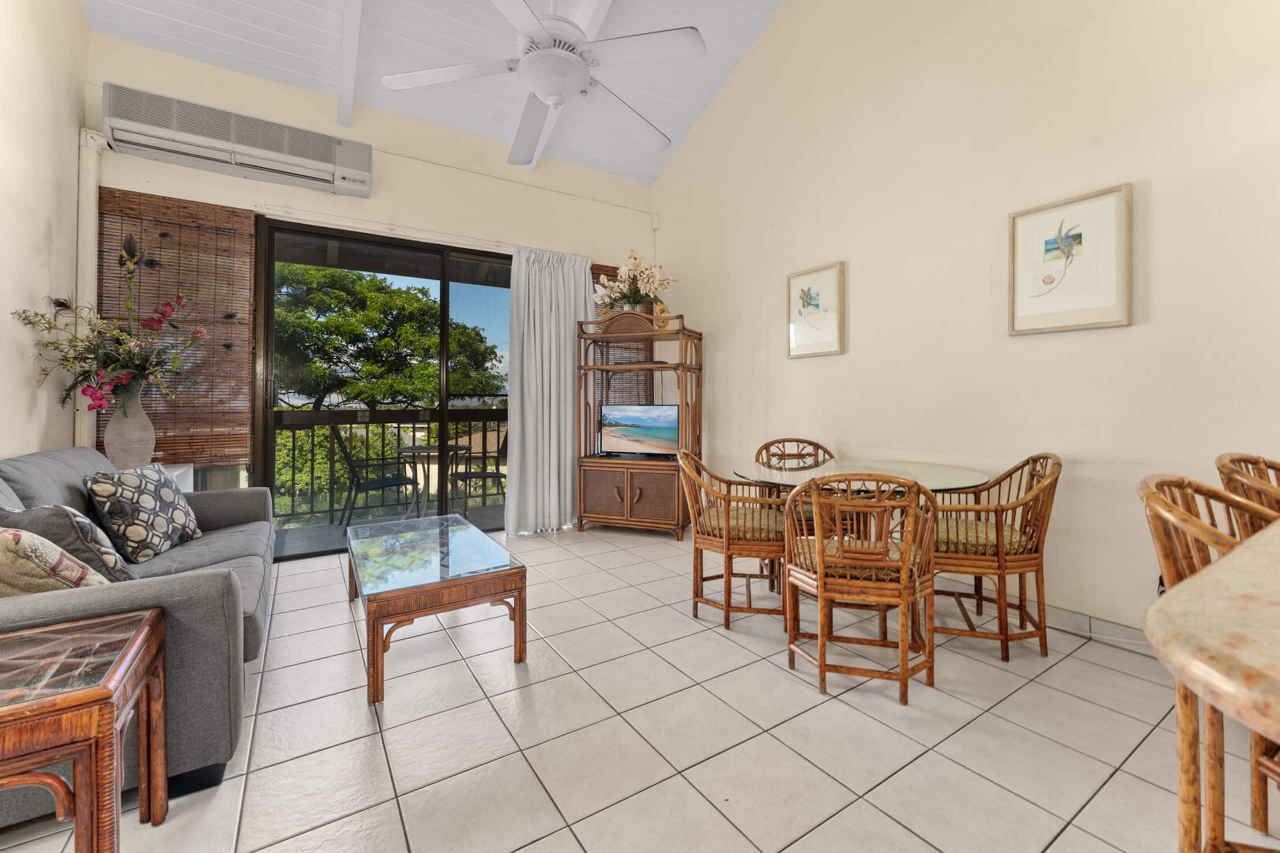 Condo in Kihei · ★4.55 · 2 bedrooms · 2 beds · 2 private baths - Image 10