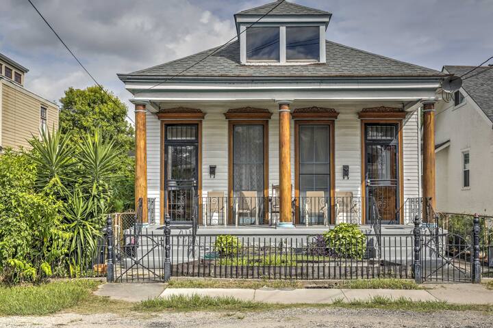 Walk to River, Tram & Zoo: Classic NOLA Home!