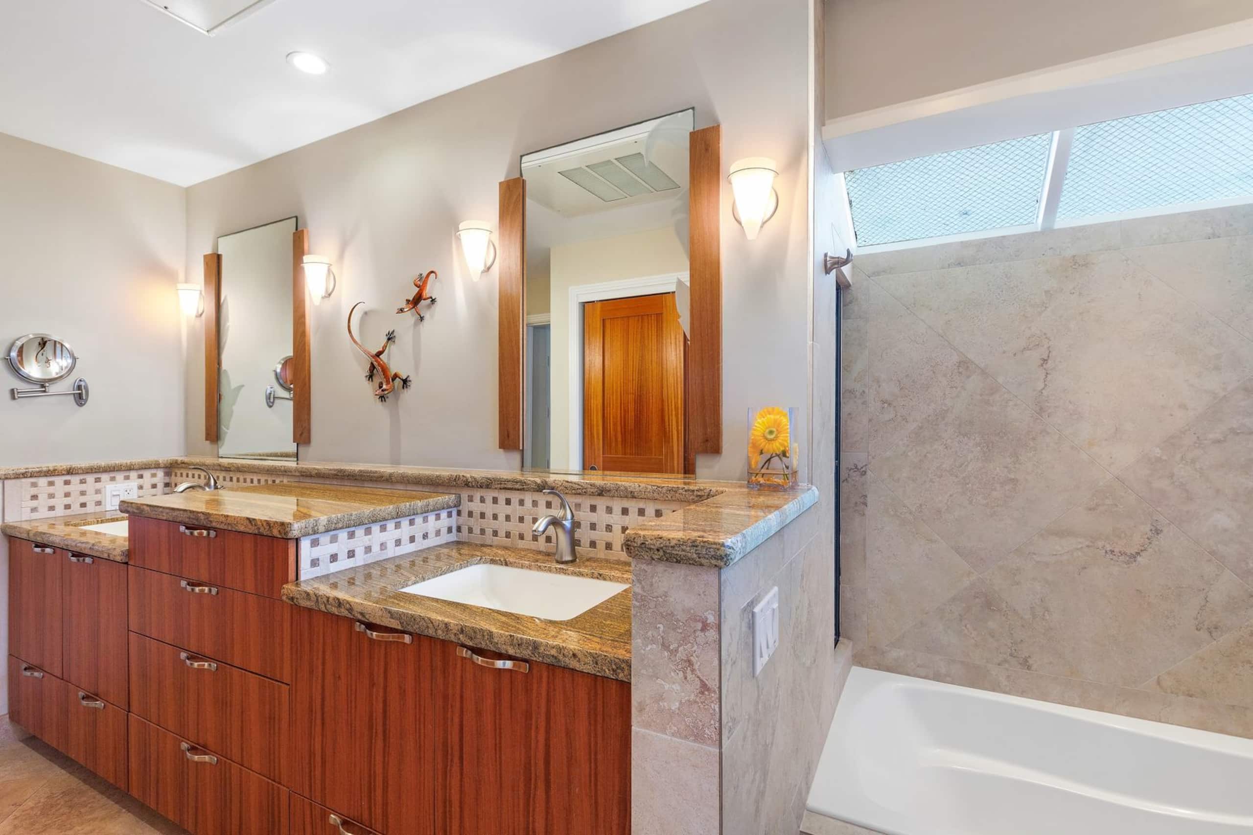 Villa in Lahaina · ★5.0 · 2 bedrooms · 3 beds · 3 baths - Image 36