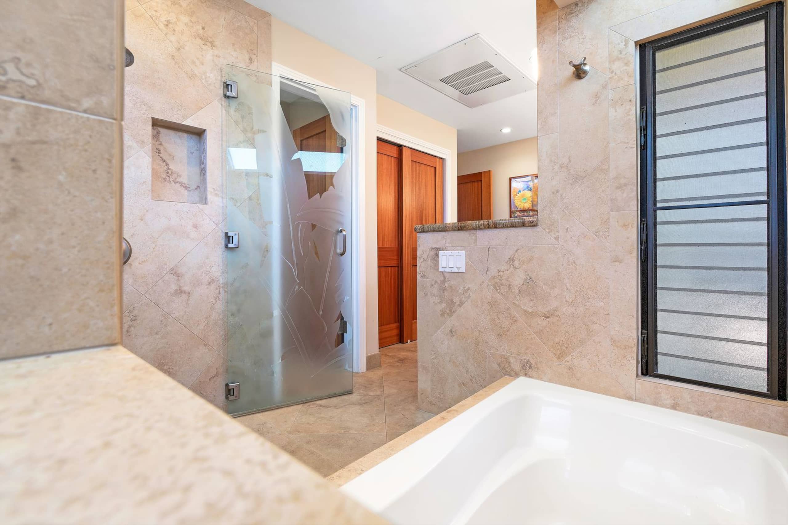 Villa in Lahaina · ★5.0 · 2 bedrooms · 3 beds · 3 baths - Image 35