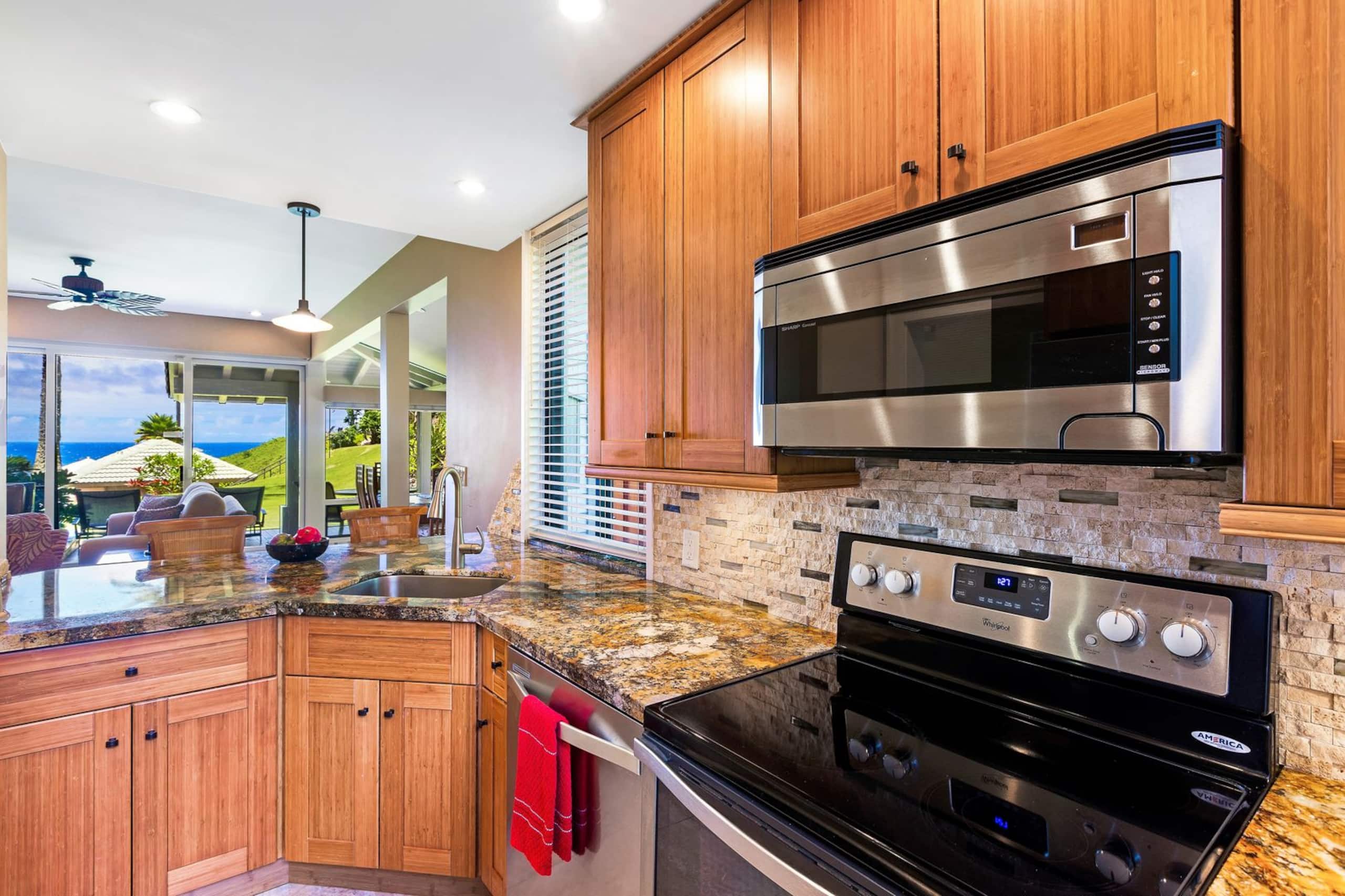 Villa in Lahaina · ★5.0 · 1 bedroom · 2 beds · 2 baths - Image 14