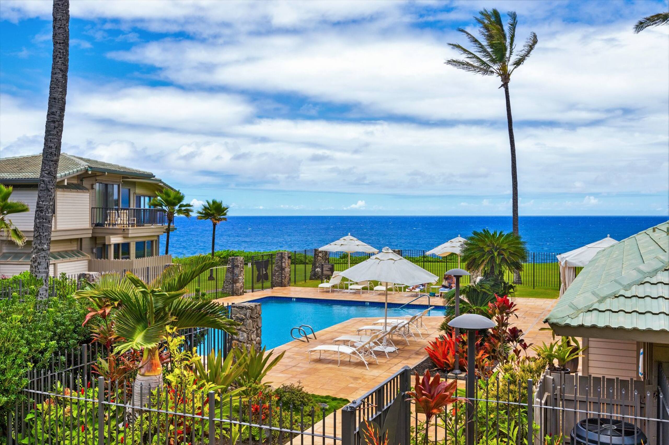 Villa in Lahaina · ★5.0 · 1 bedroom · 2 beds · 2 baths - Image 4