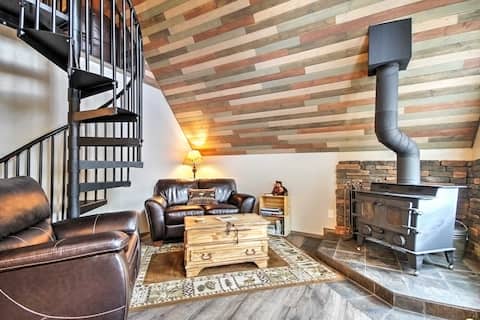 Hillside Cripple Creek Cabin w/ Hot Tub, Mtn Views