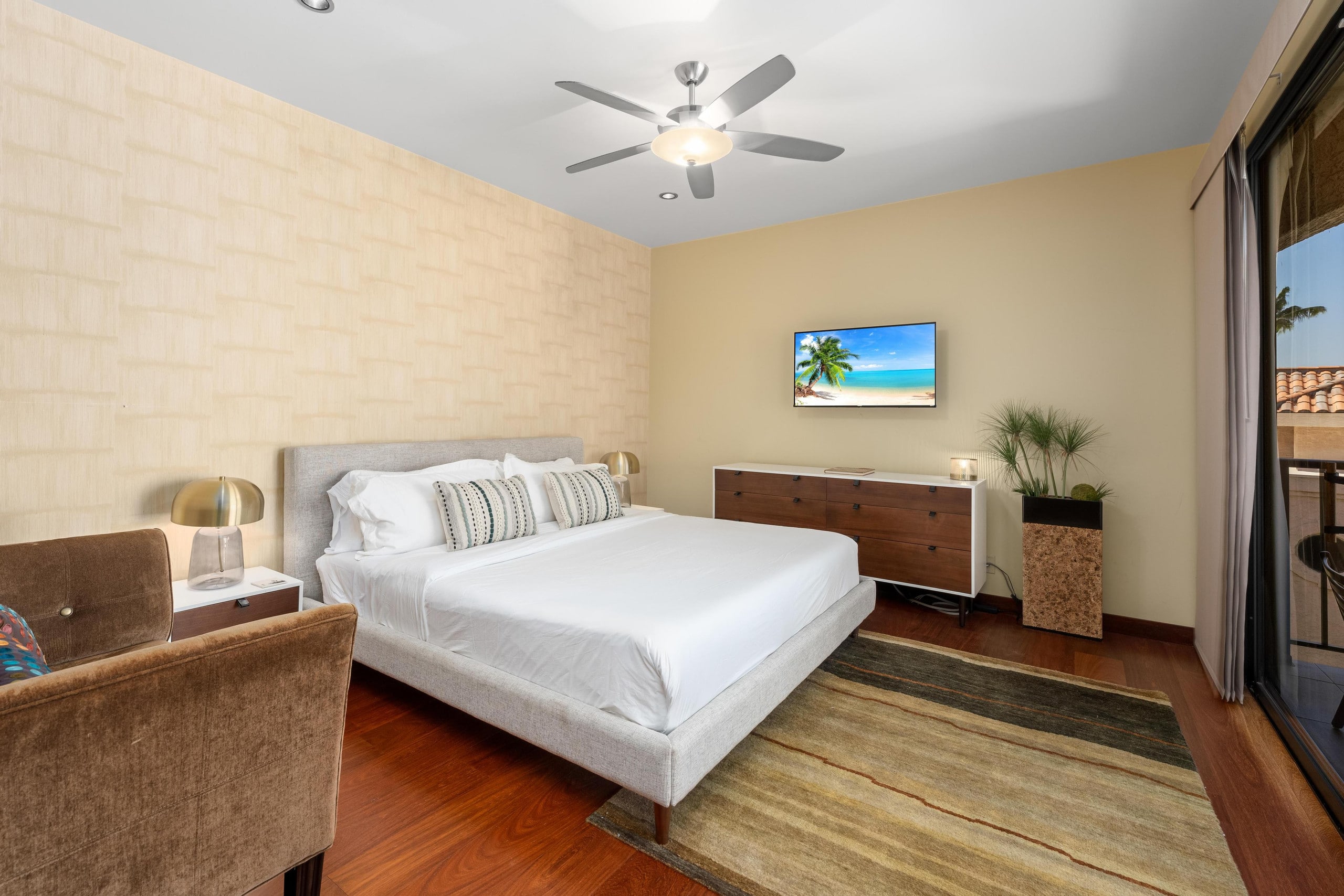 Spacious Lanai/Modern Decor. 303 Shores at - Photo 10