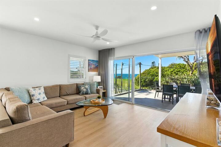 Unit 2 ‘Beach Gallery’ gallery image 3