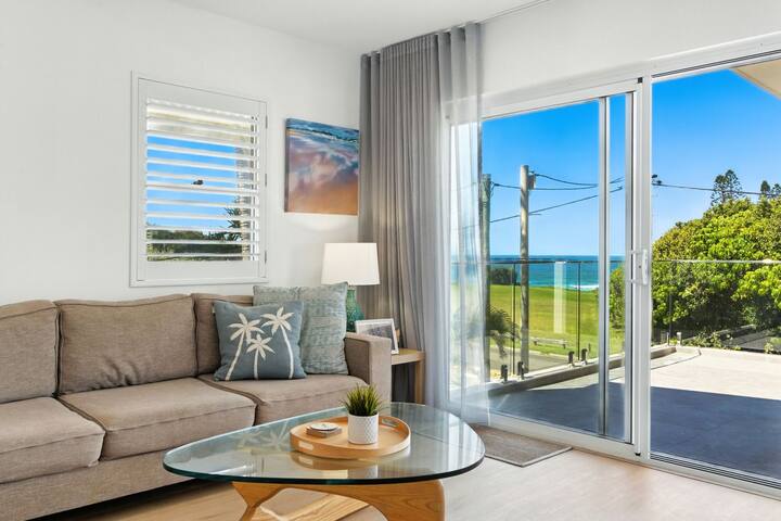 Unit 2 ‘Beach Gallery’ gallery image 5