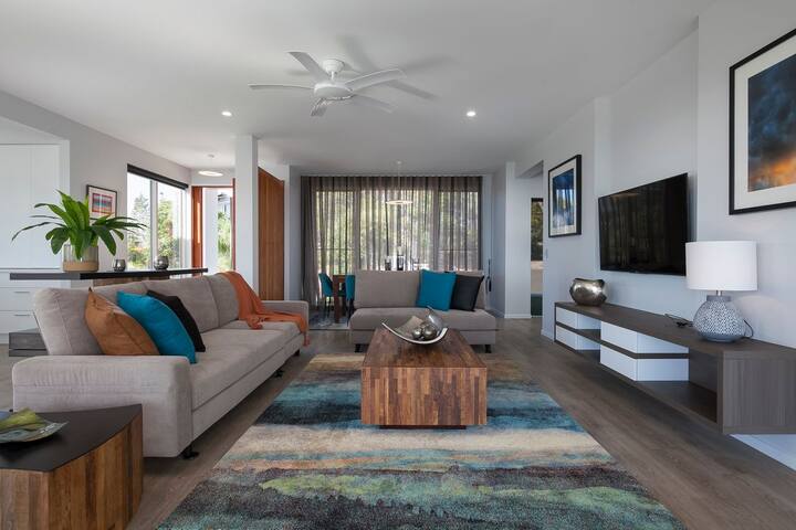 Ocean View Beach House – amazing views gallery image 4