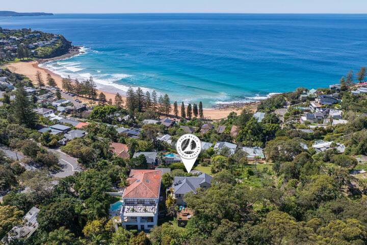 Surfs Up by Palm Beach Holiday Rentals gallery image 3