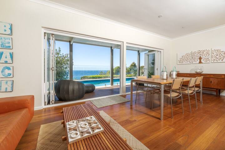 Surfs Up by Palm Beach Holiday Rentals gallery image 4