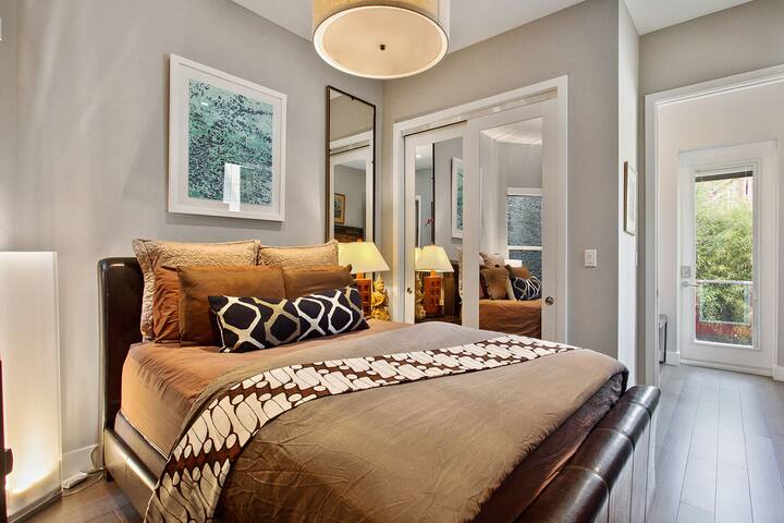 SOMA Condo 3Br/2Ba-Free Parking-Easy Walk to BART gallery image 2