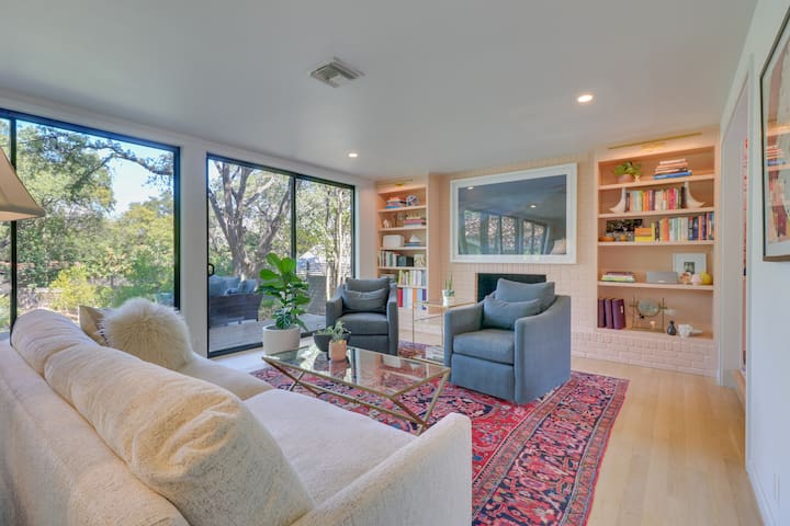 Modern Austin Home w/ Yard ~ 1 Mi from ACL!