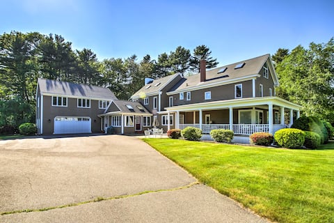 Large Kennebunk Home, Walk to Beach < 2 Mi to Town