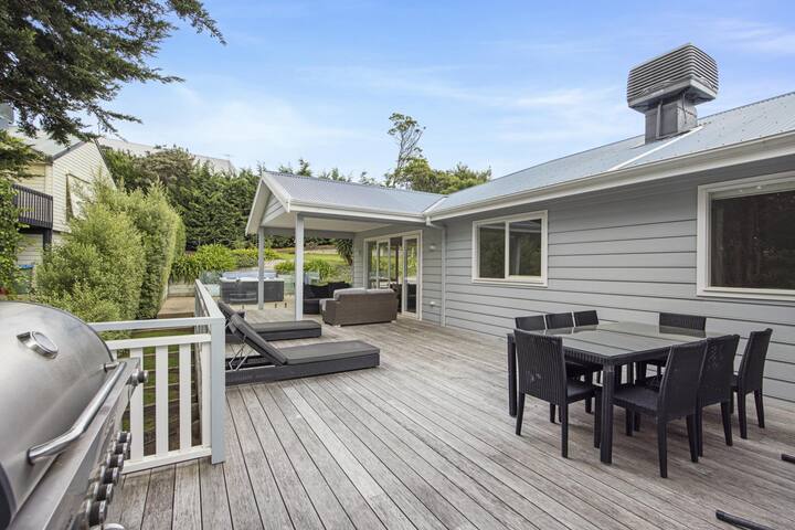 Coast And Country Getaways managed Airbnb listing 2