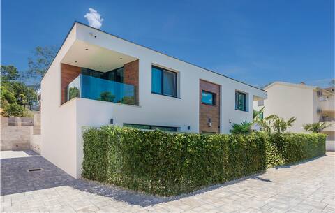 2 bedroom stunning apartment in Malinska