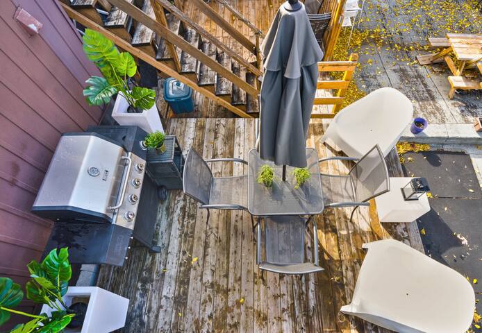 LiV MTL Avenue-1277 | Spacious 3BR + Rooftop Patio gallery image 4