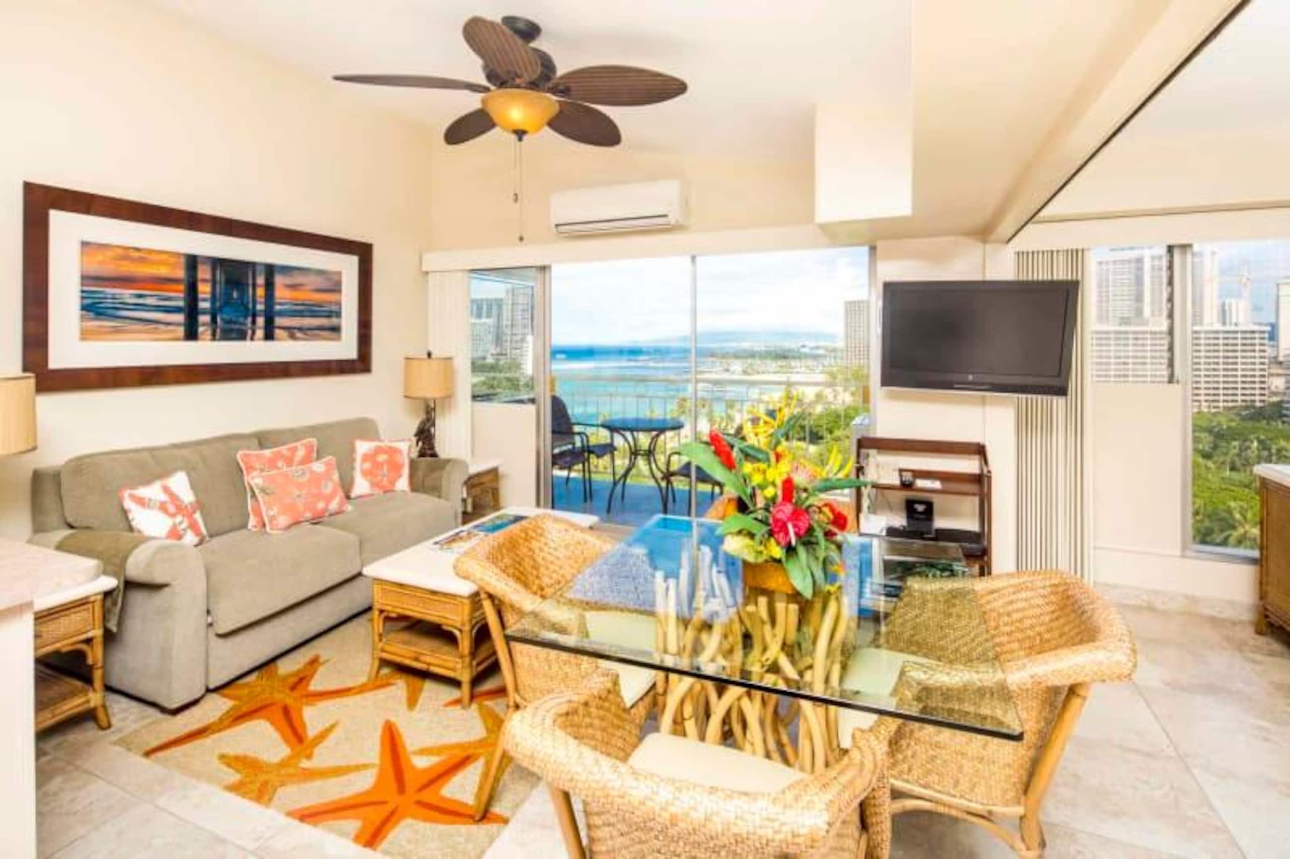 Condo in Honolulu · ★4.6 · 1 bedroom · 3 beds · 1 private bath - Image 1