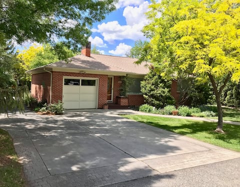 Peaceful Boise Bungalow, Short Drive to Downtown!