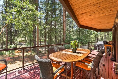 Riverside Winthrop Chalet w/ Hot Tub & 2 Decks!
