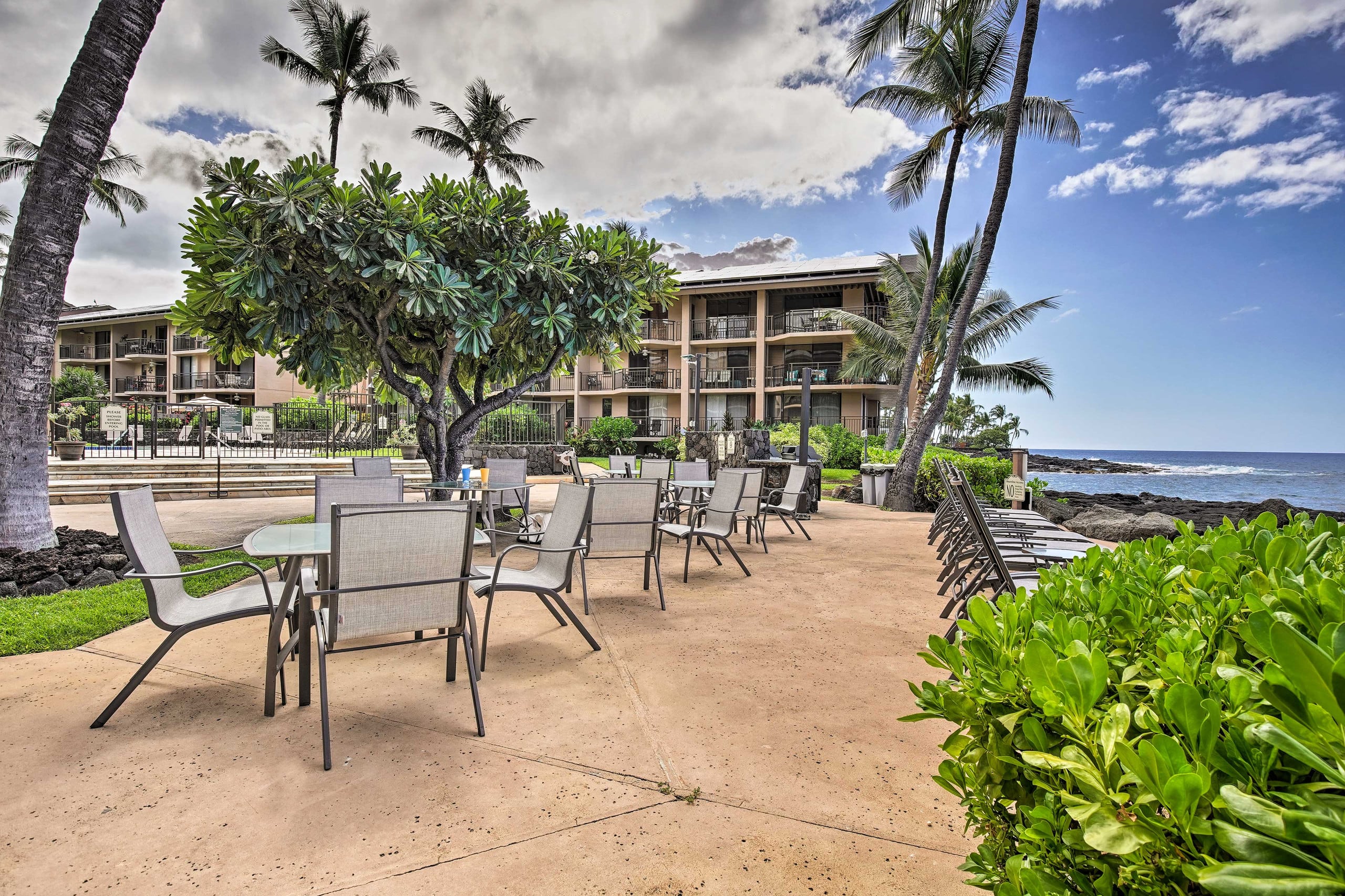 Condo in Kailua-Kona · ★4.59 · 2 bedrooms · 3 beds · 2 shared baths - Image 29