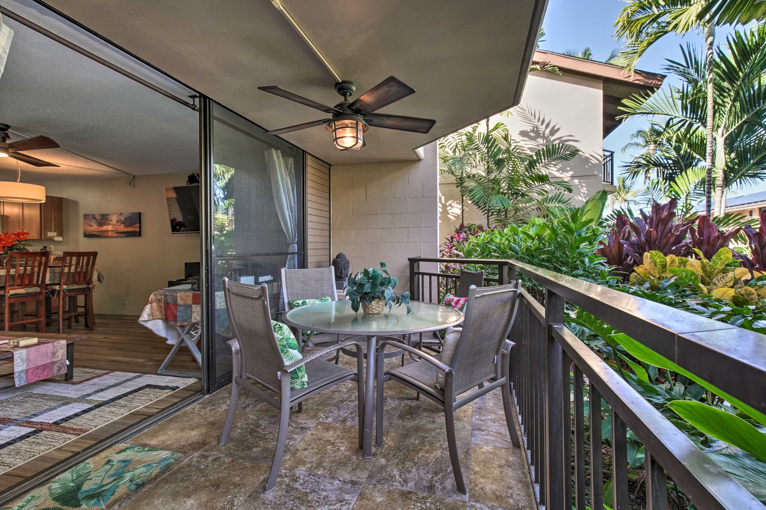 Condo in Kailua-Kona · ★4.59 · 2 bedrooms · 3 beds · 2 shared baths - Image 19