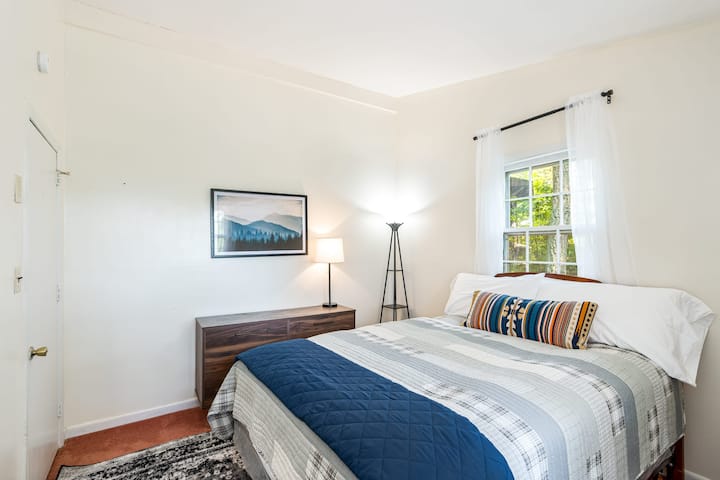 Chambre 2 - Lit Queen Size